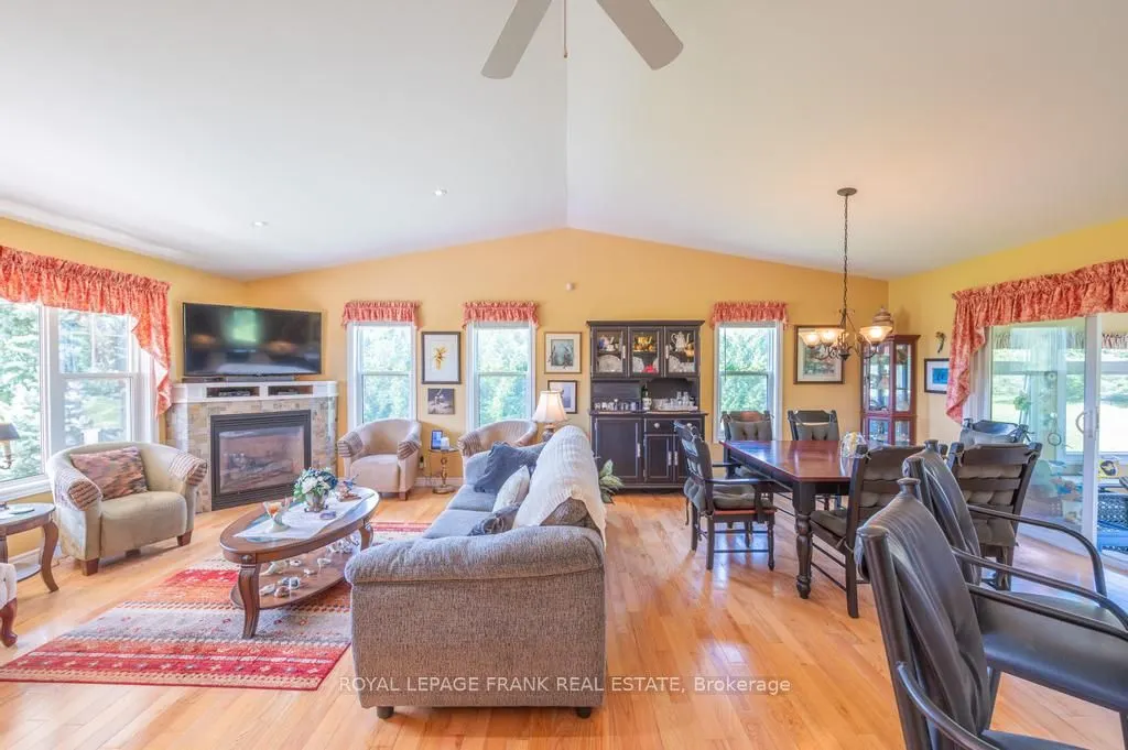 406 Lakehurst Circle Road