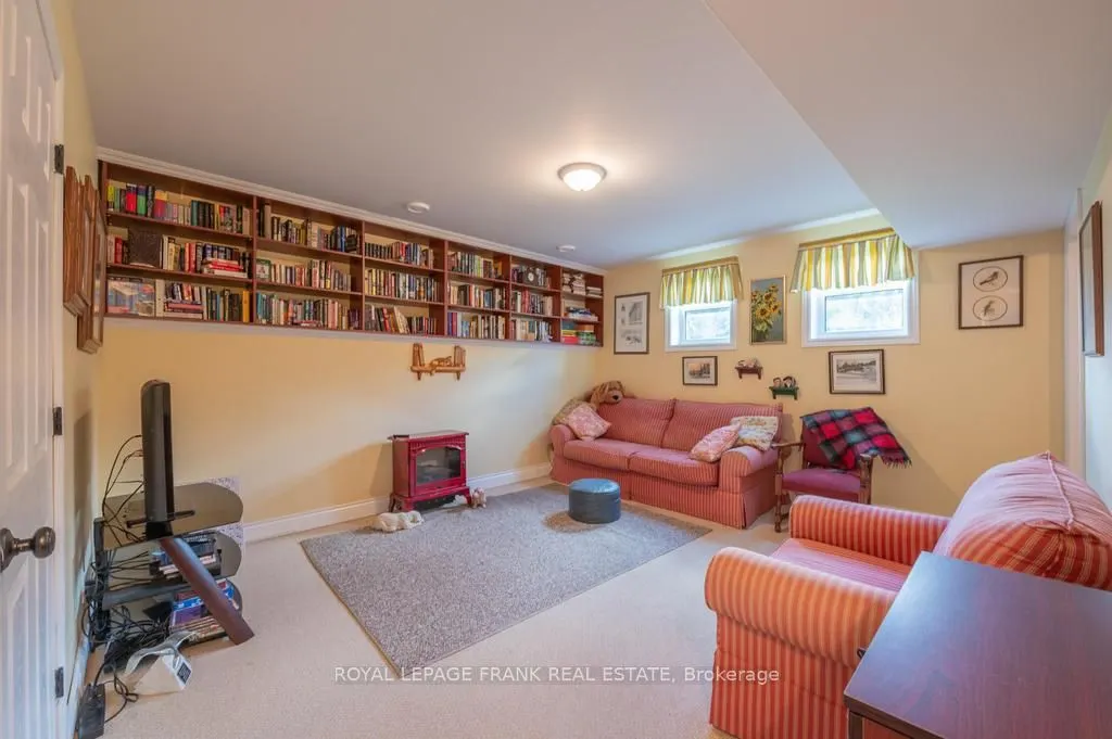406 Lakehurst Circle Road