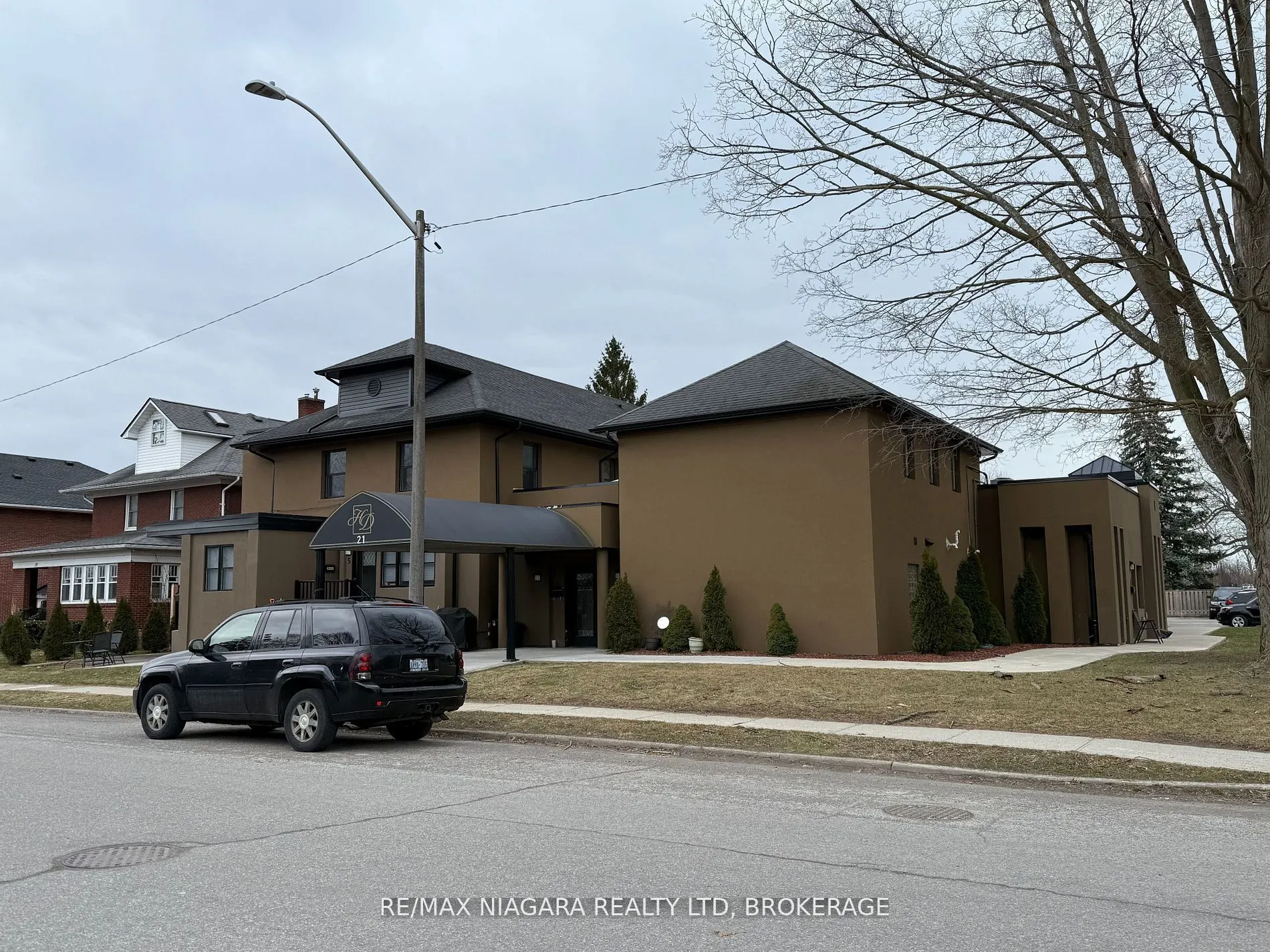 21 Wintemute Street