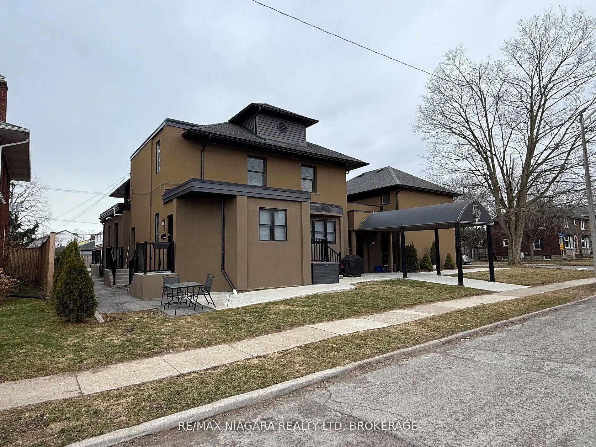 21 Wintemute Street