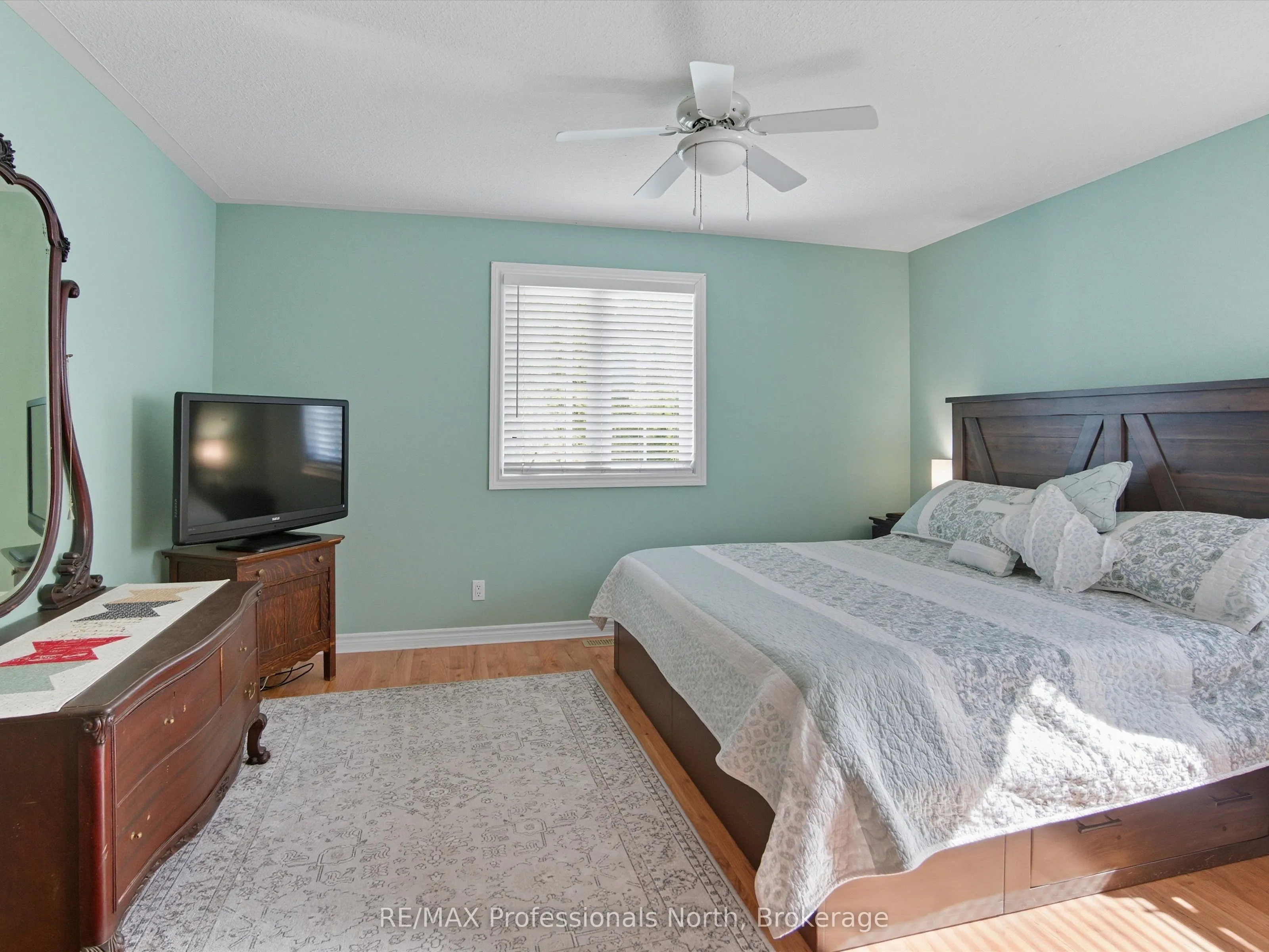 17 KEALL Crescent