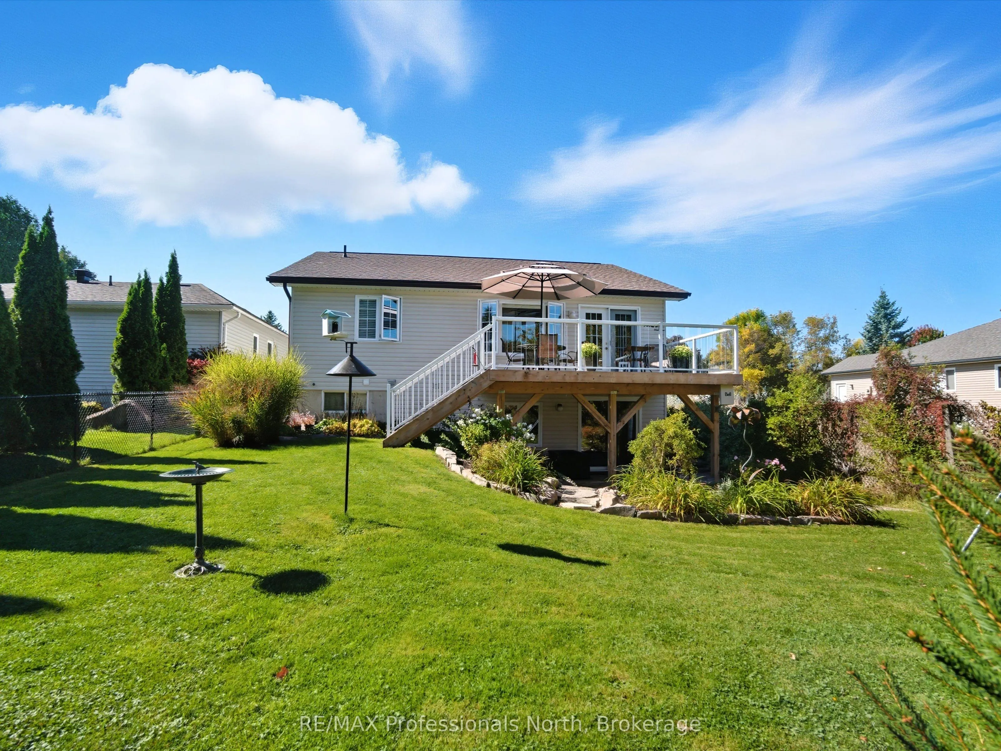 17 KEALL Crescent