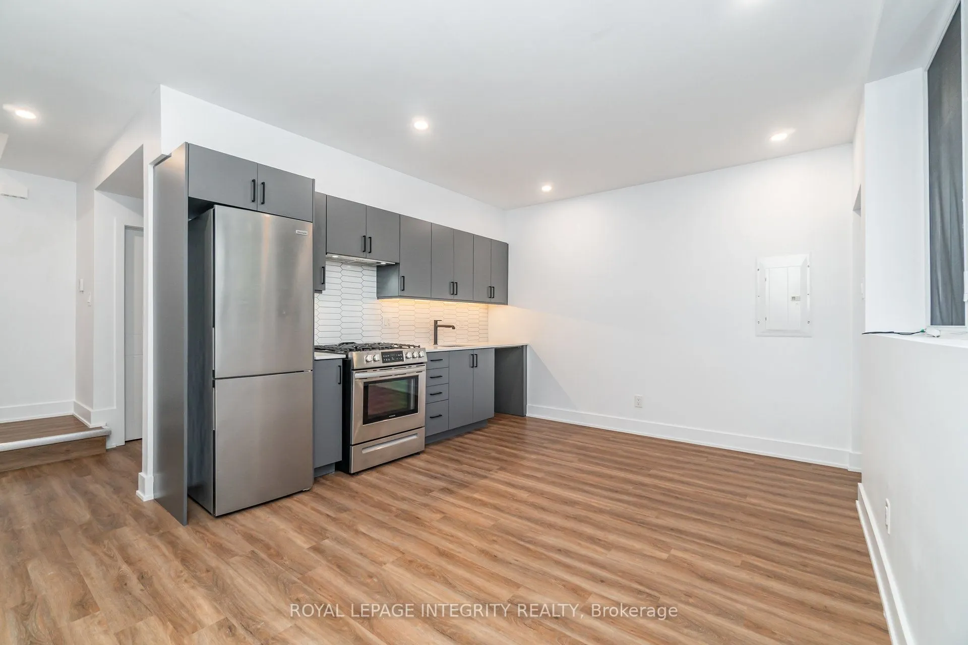 284 Dovercourt Avenue, #B