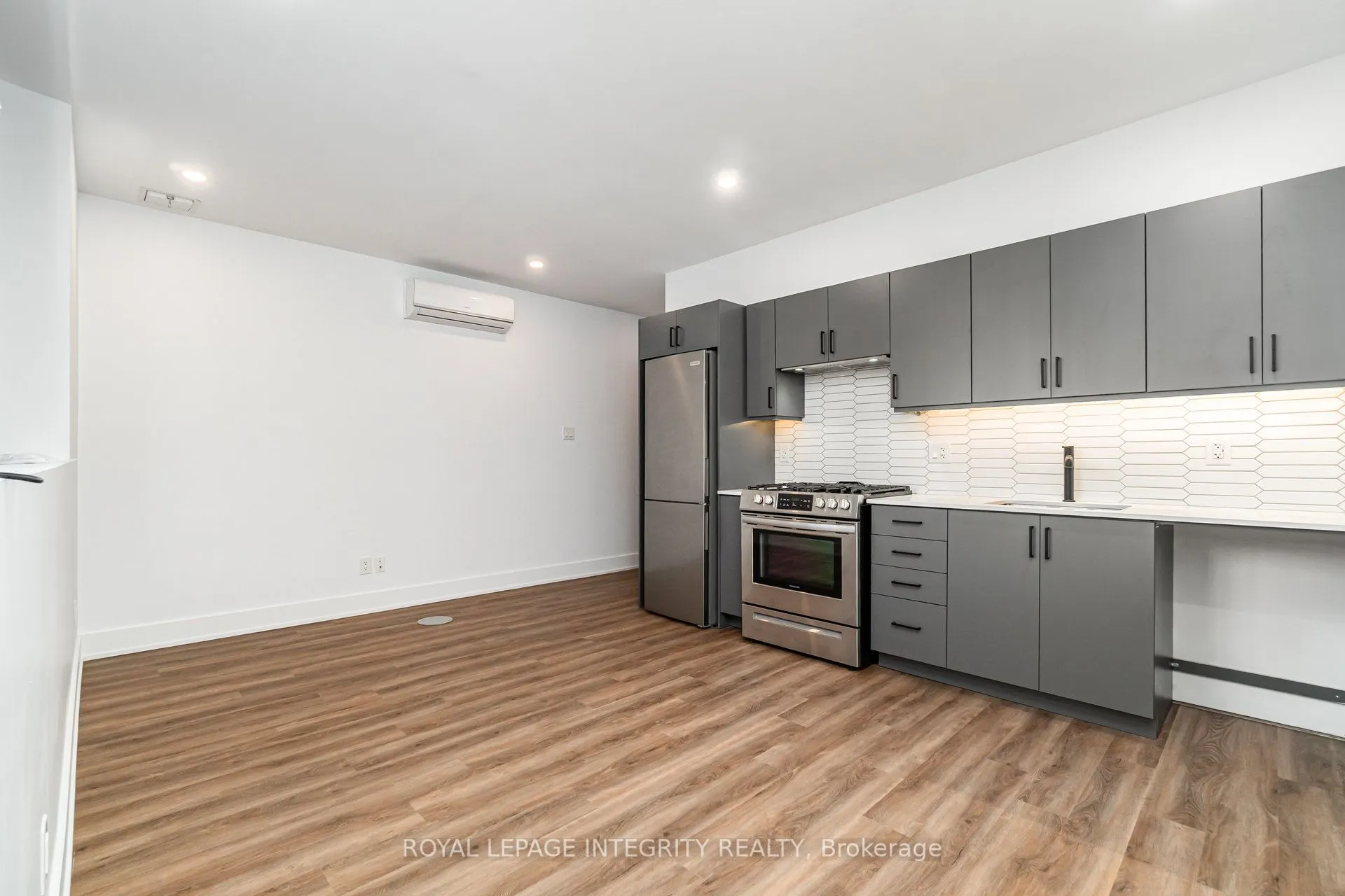 284 Dovercourt Avenue, #B