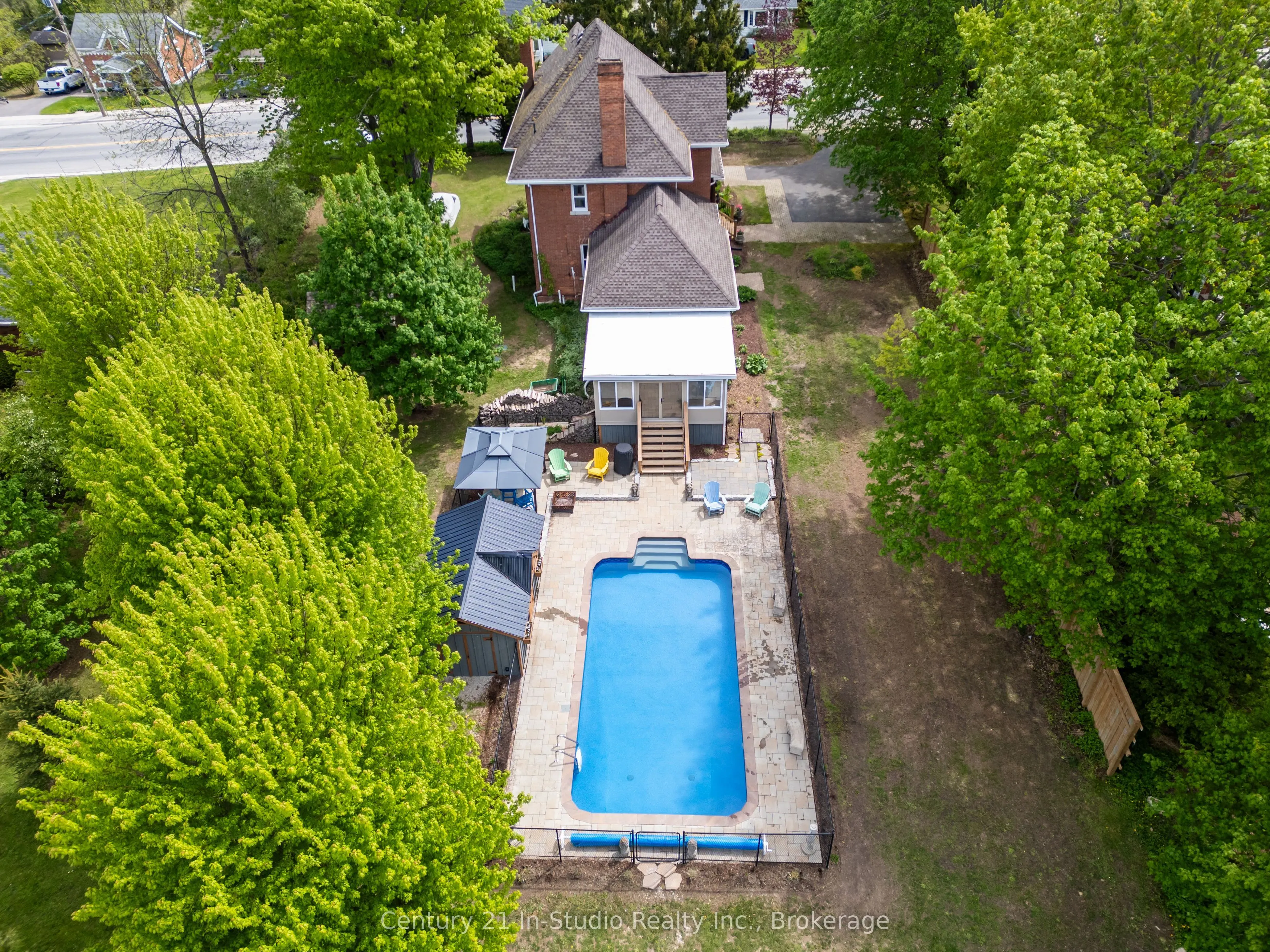 296 Garafraxa St Street