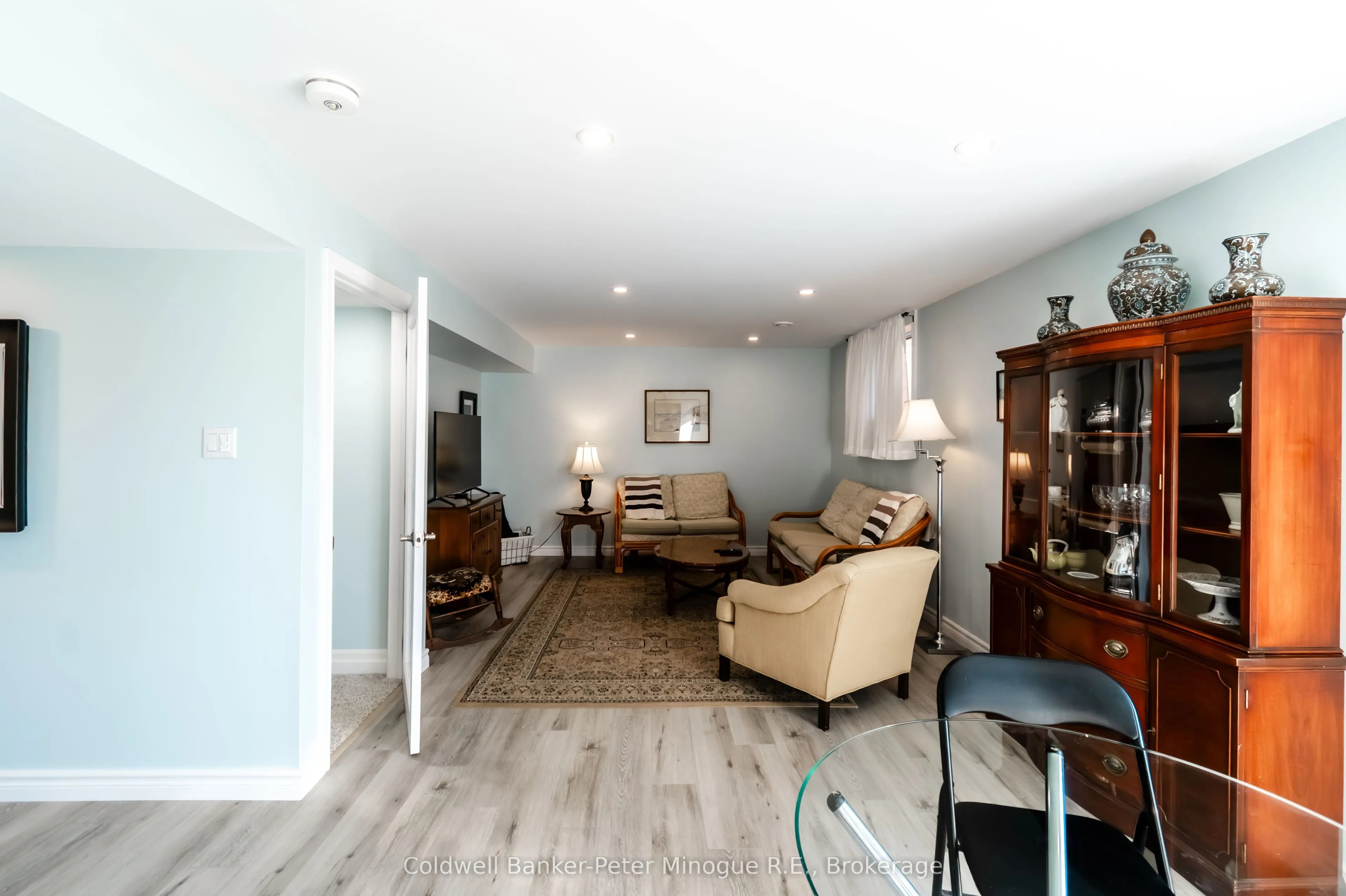 15 Frank Court