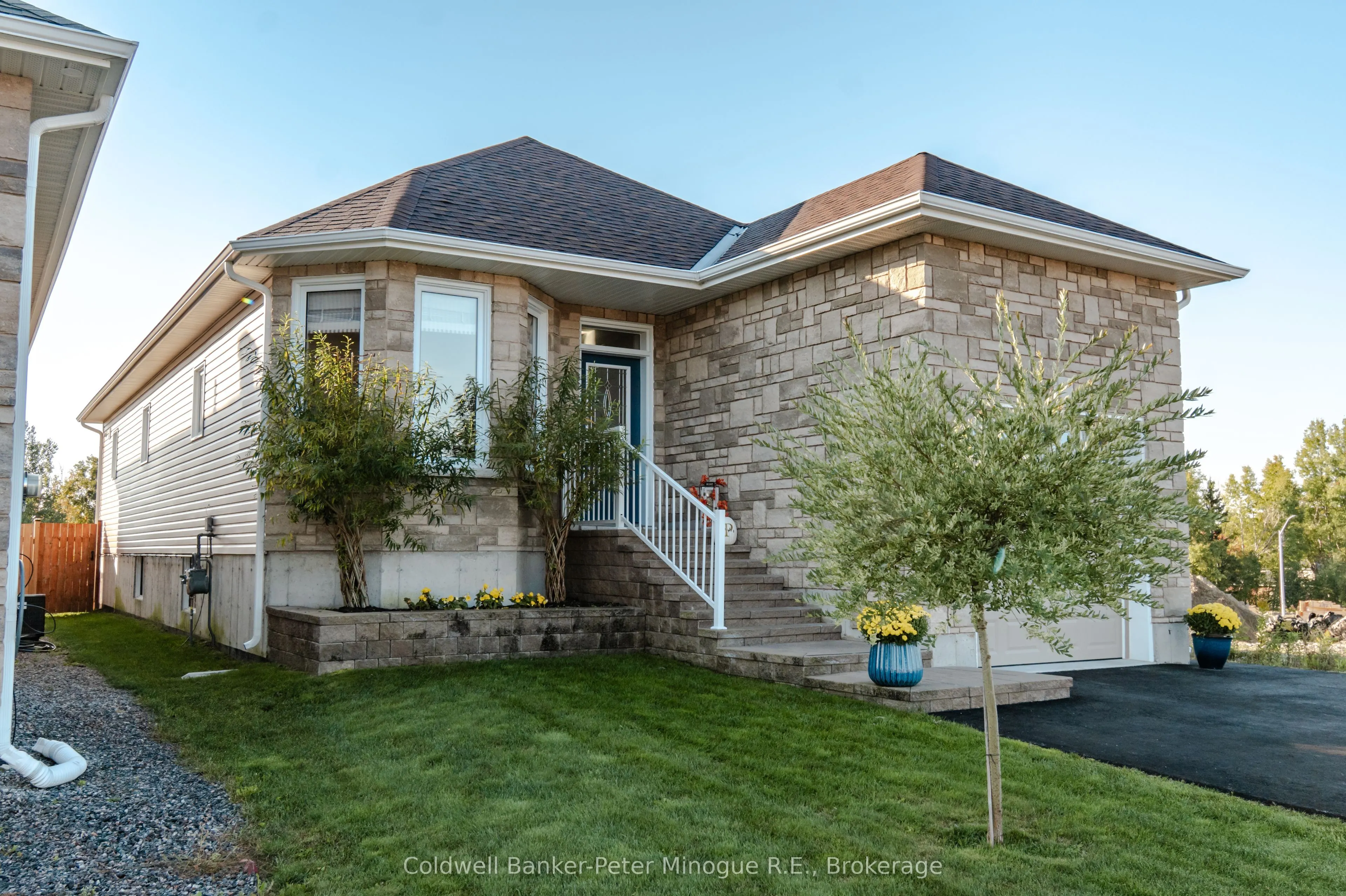15 Frank Court
