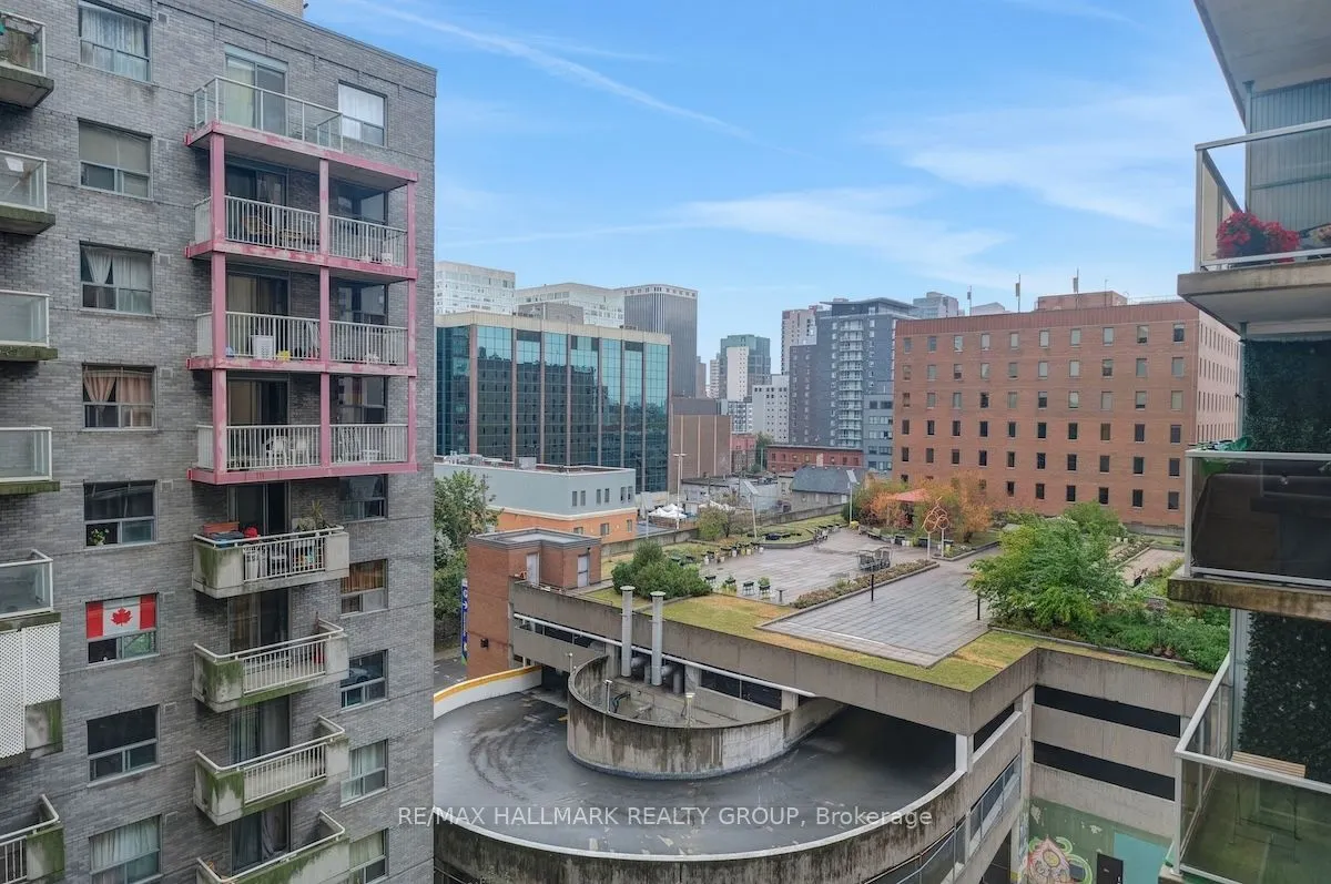 429 Somerset Street W, #802