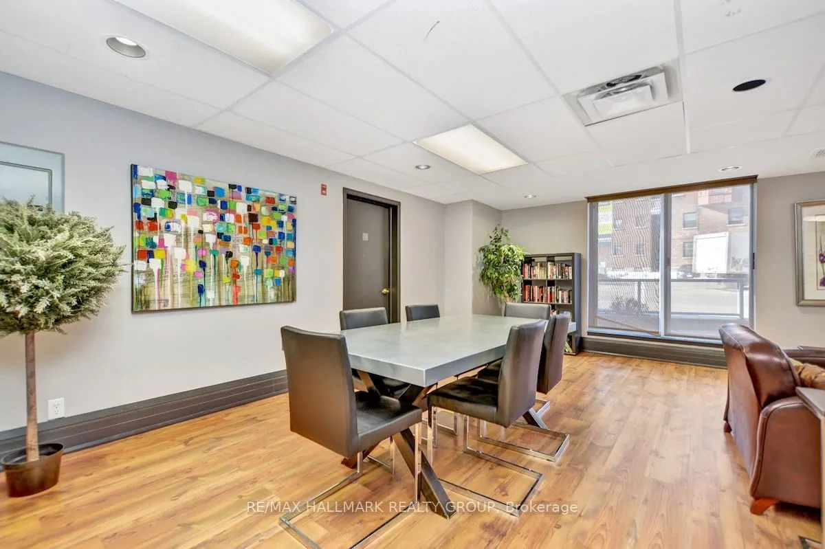 429 Somerset Street W, #802