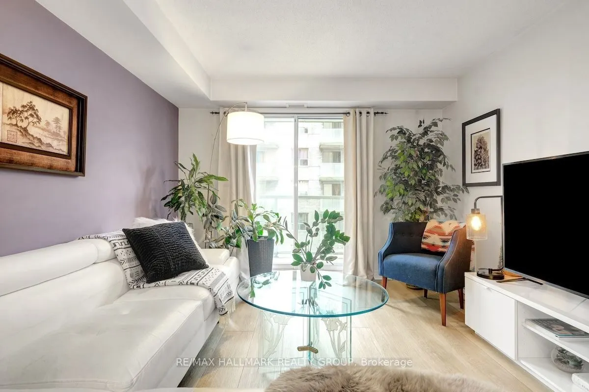 429 Somerset Street W, #802