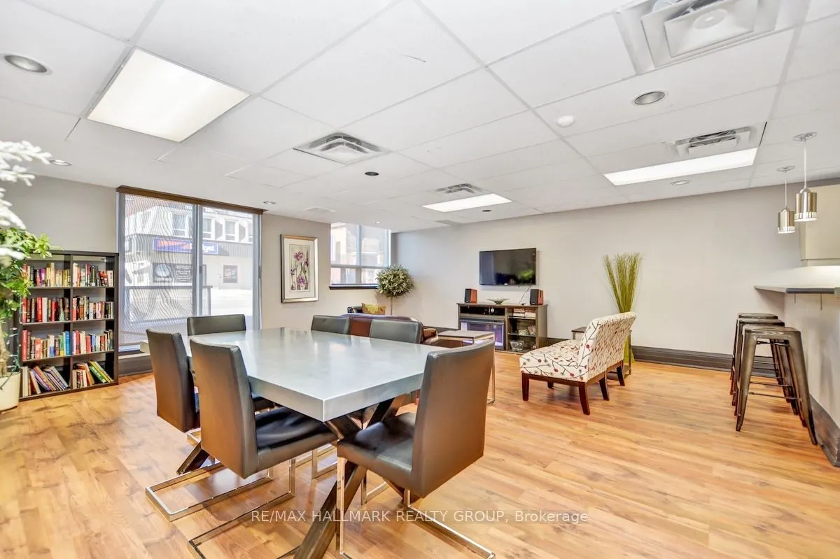 429 Somerset Street W, #802