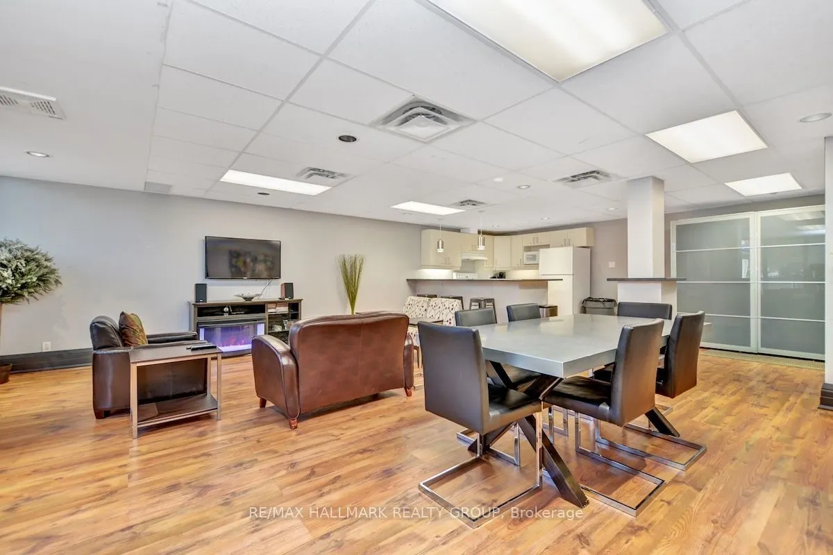 429 Somerset Street W, #802