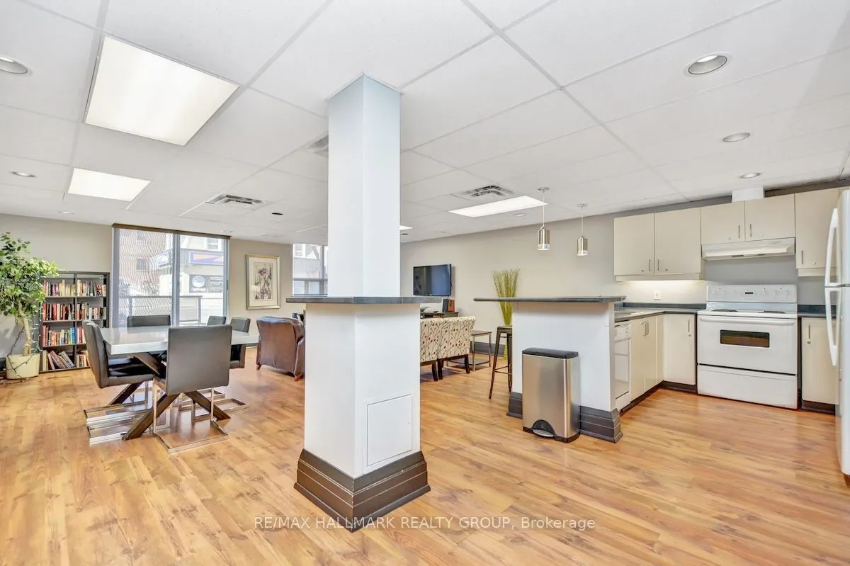 429 Somerset Street W, #802