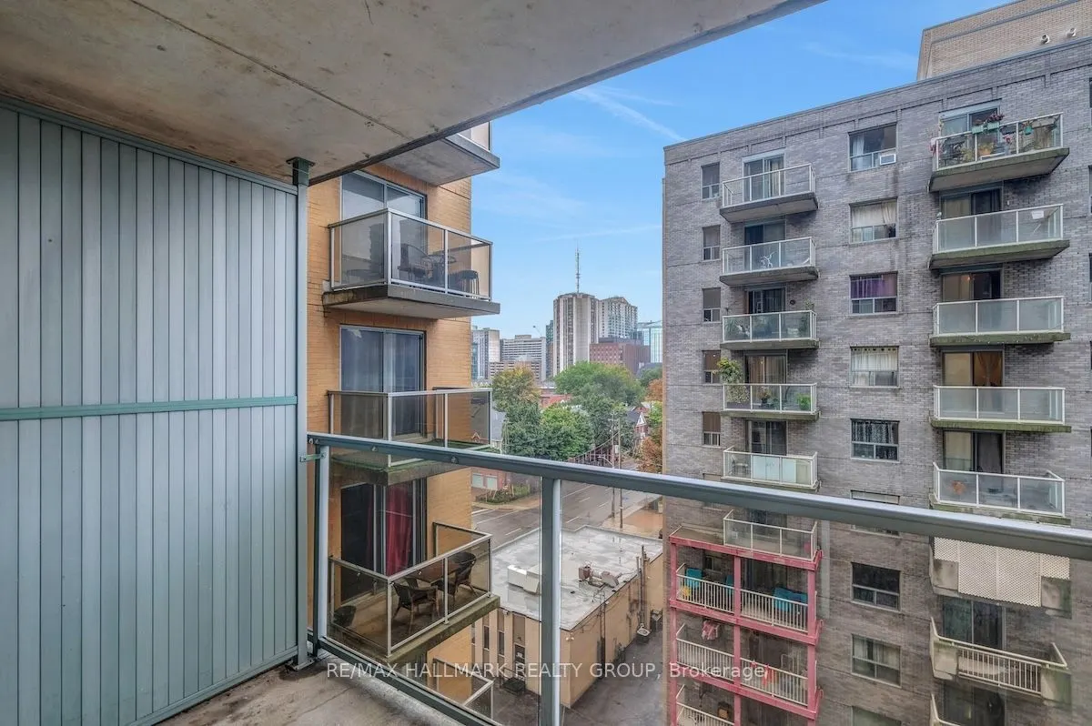 429 Somerset Street W, #802