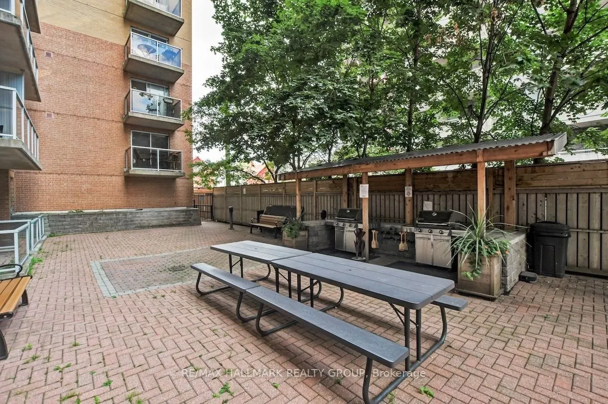 429 Somerset Street W, #802