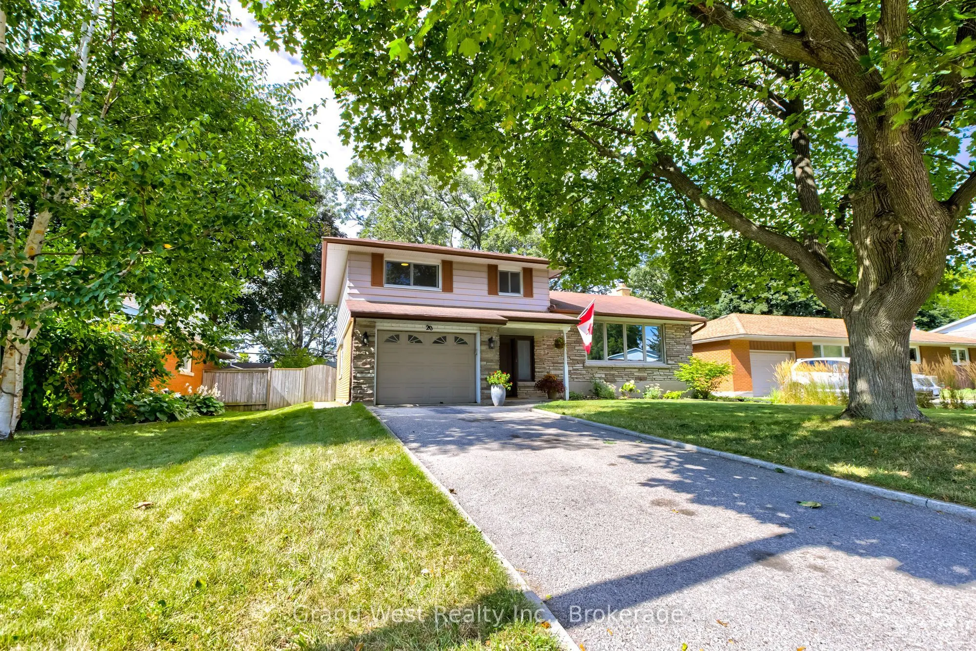 20 Taylor Crescent