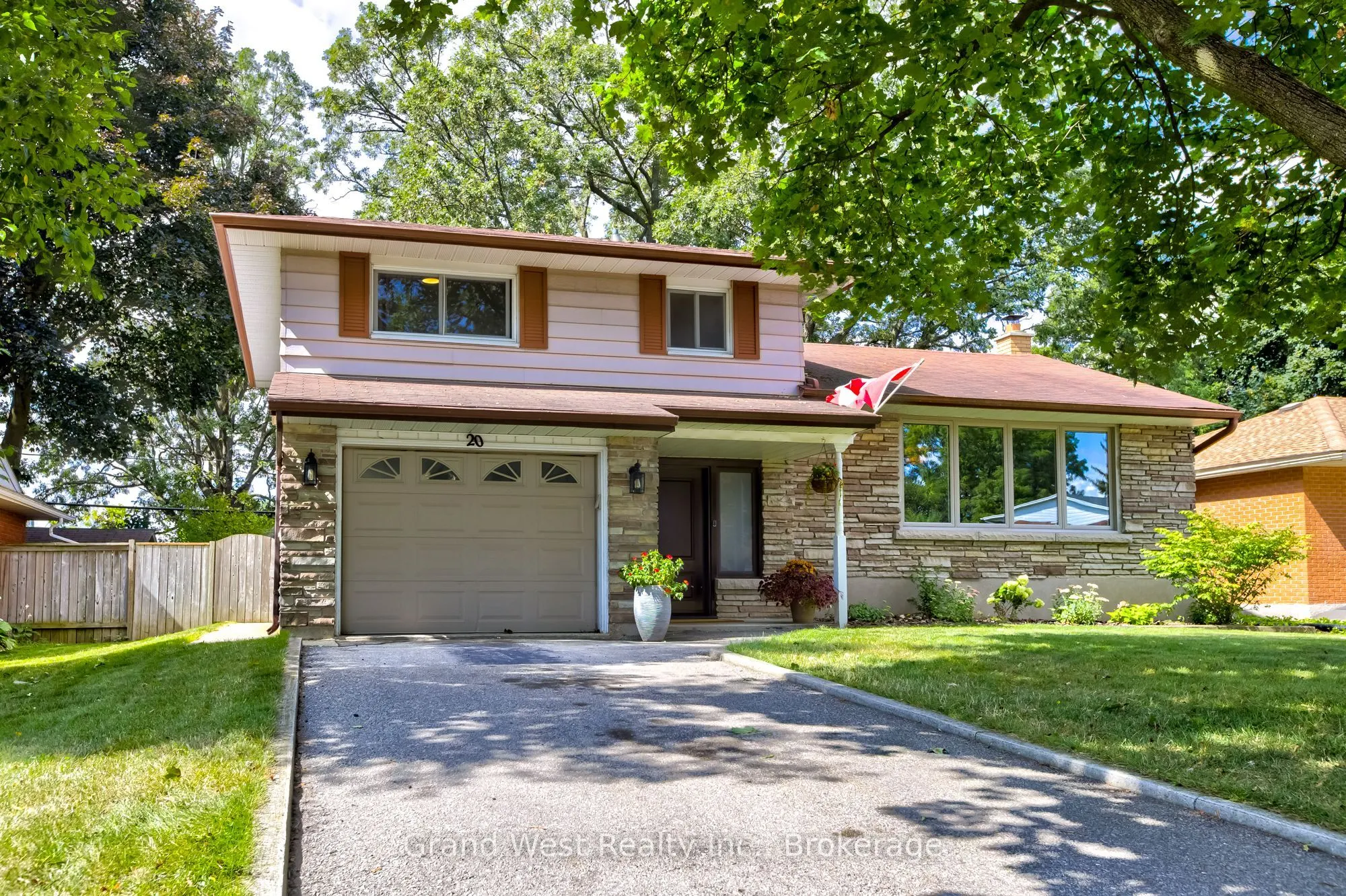 20 Taylor Crescent