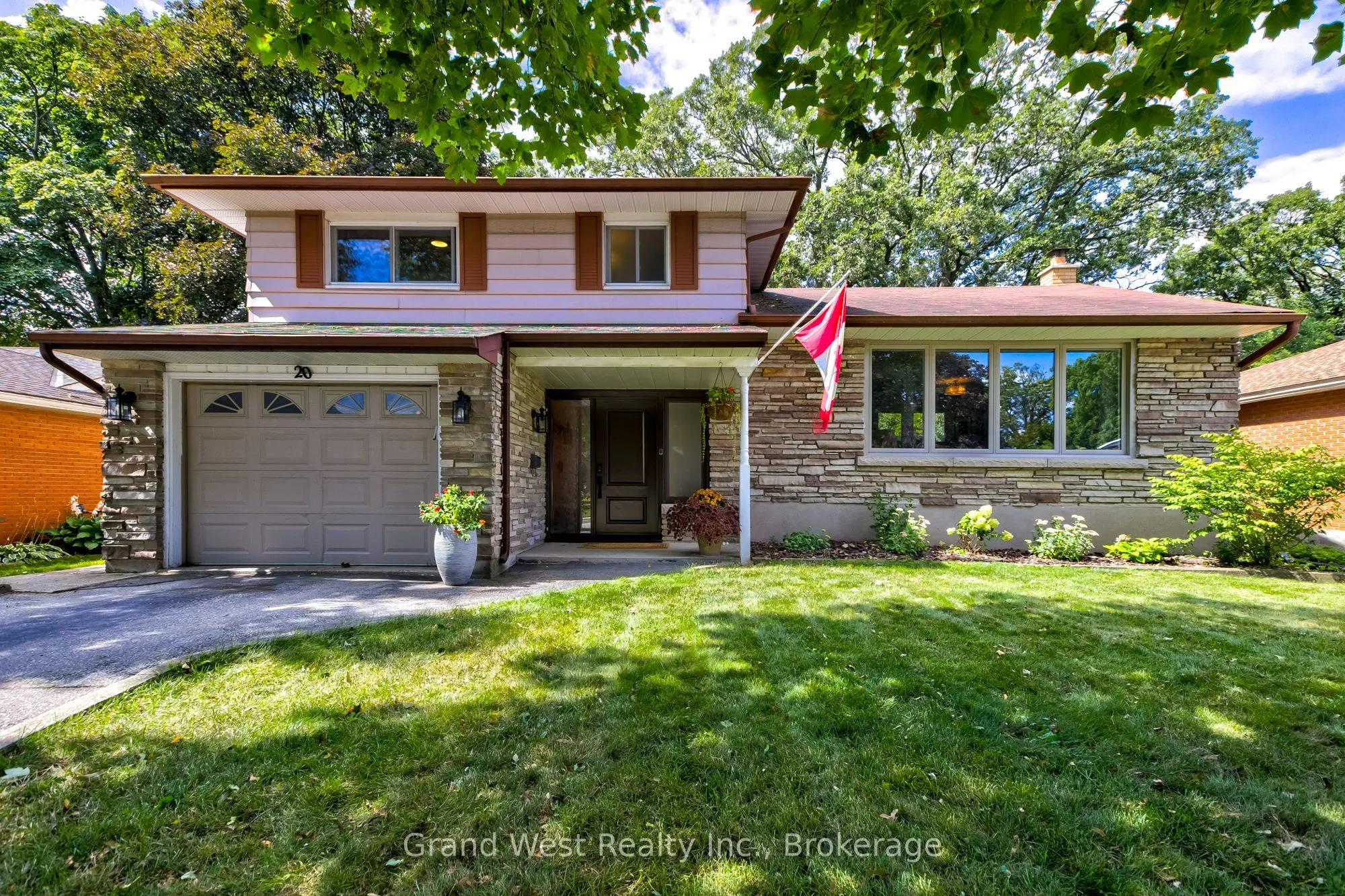 20 Taylor Crescent