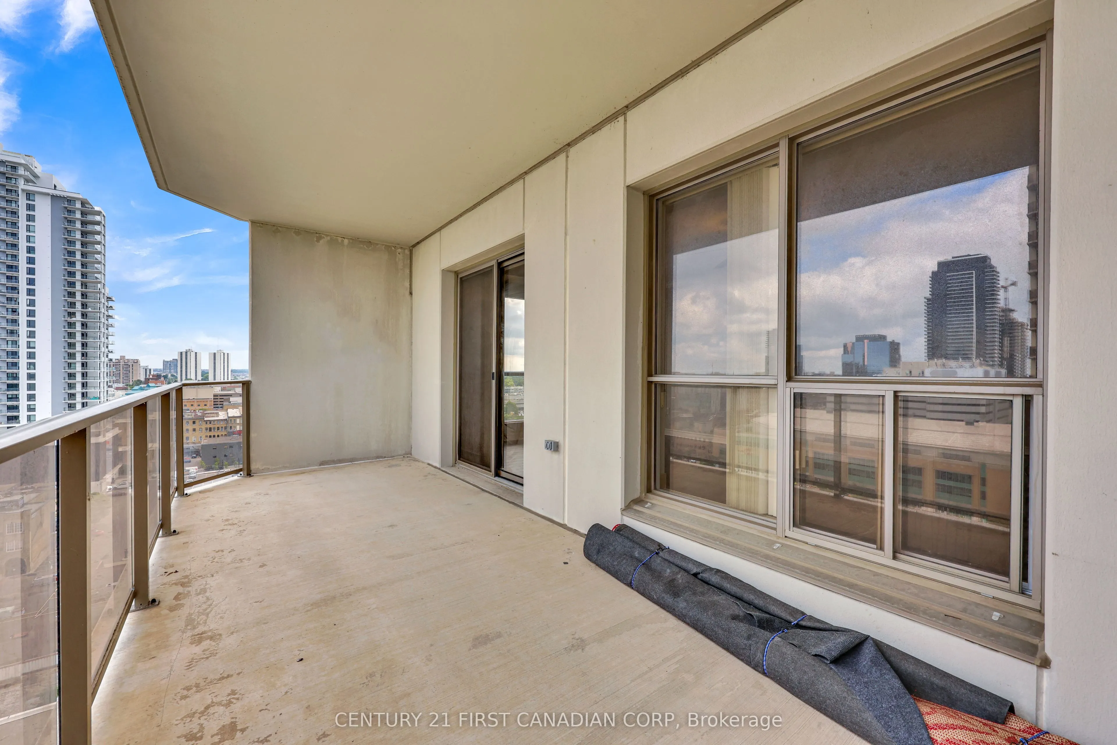 330 Ridout Street N, #1503