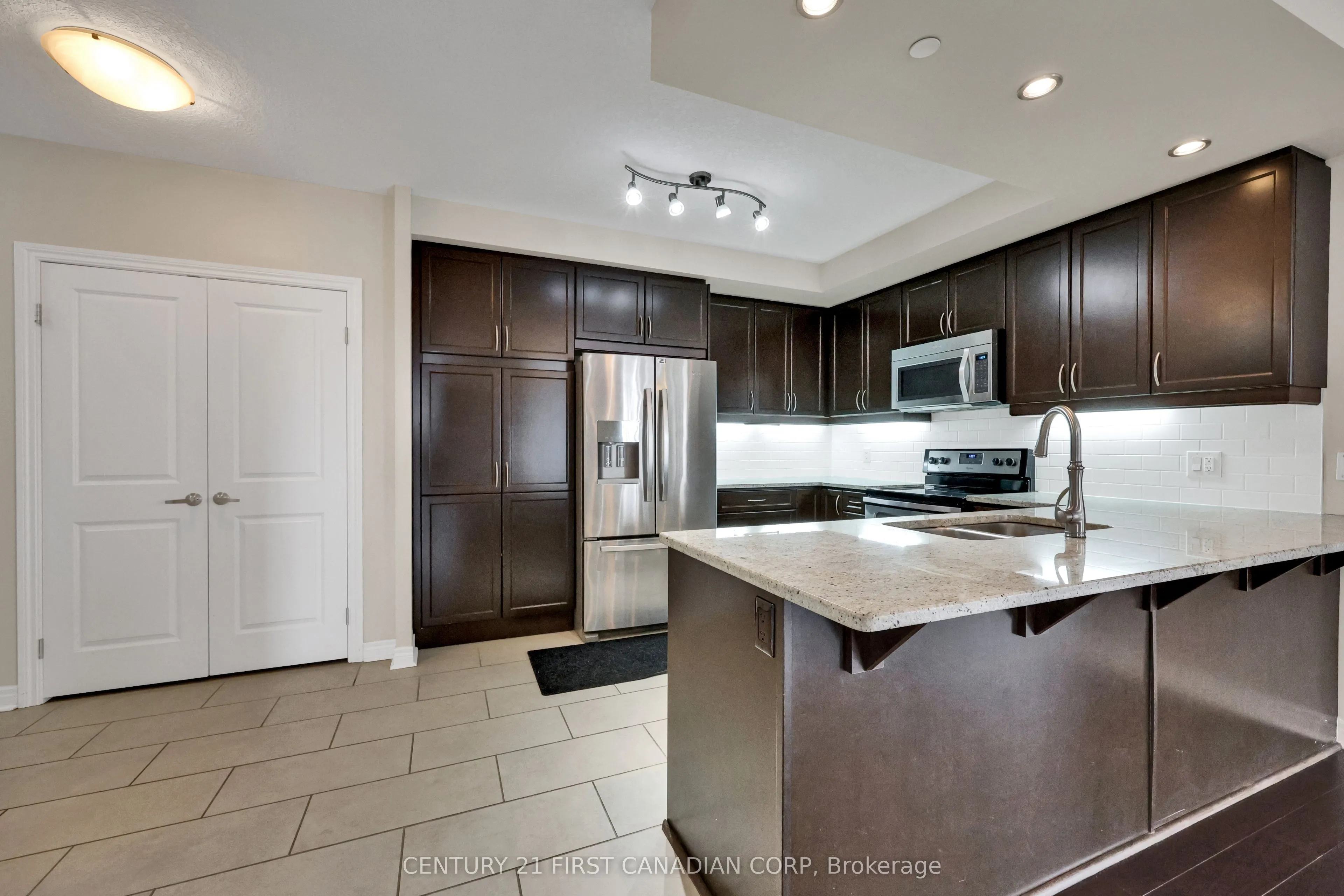 330 Ridout Street N, #1503