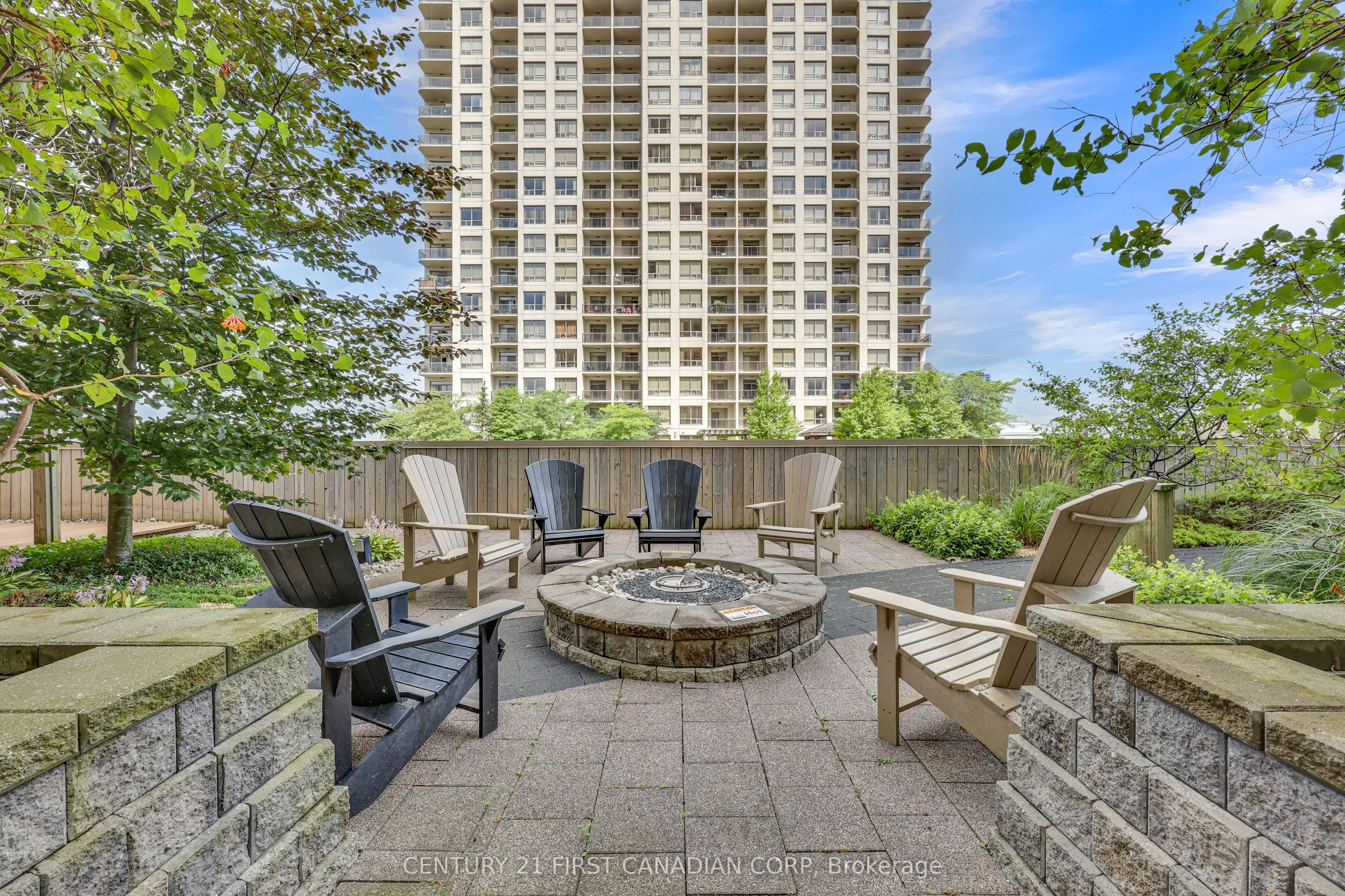 330 Ridout Street N, #1503