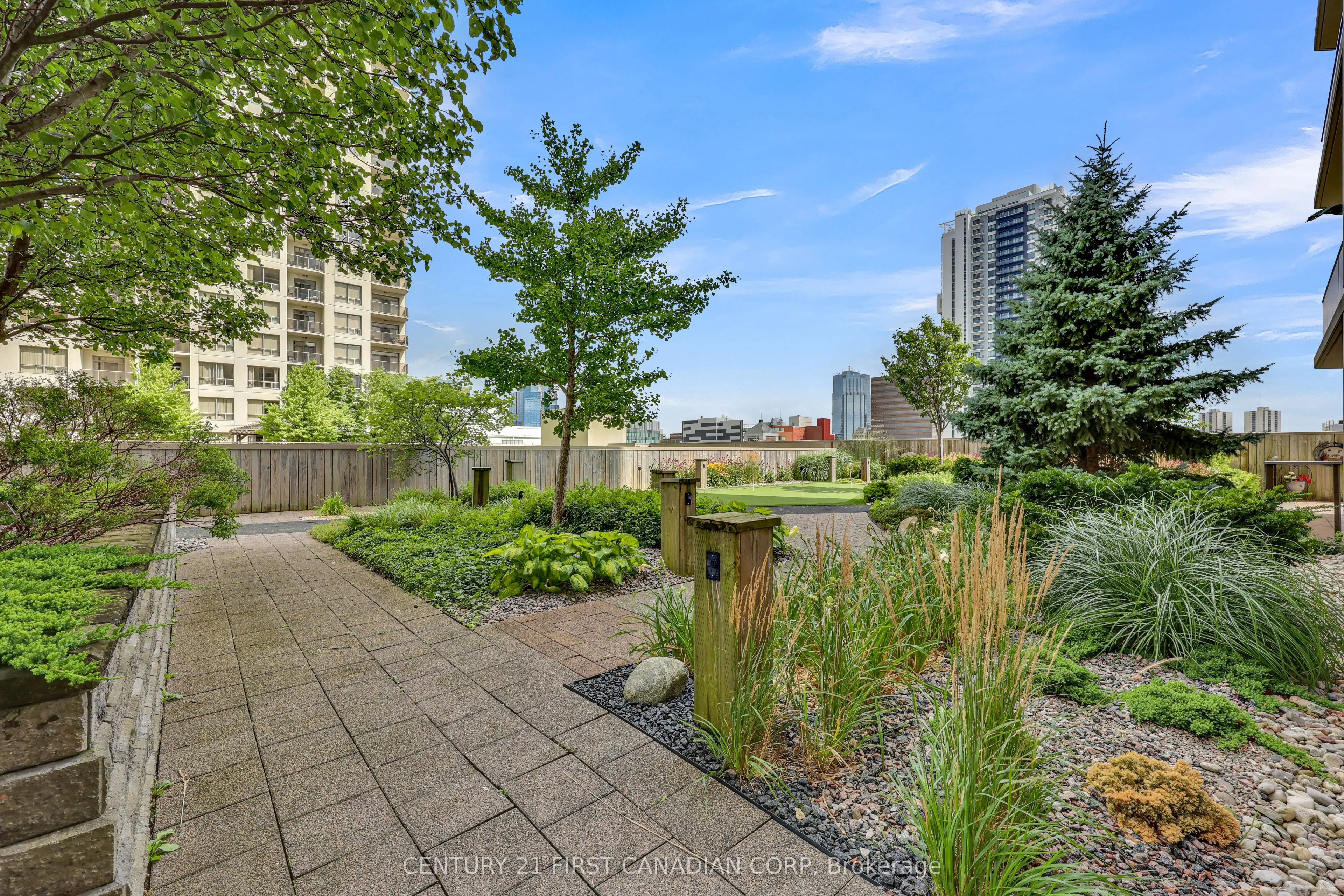 330 Ridout Street N, #1503