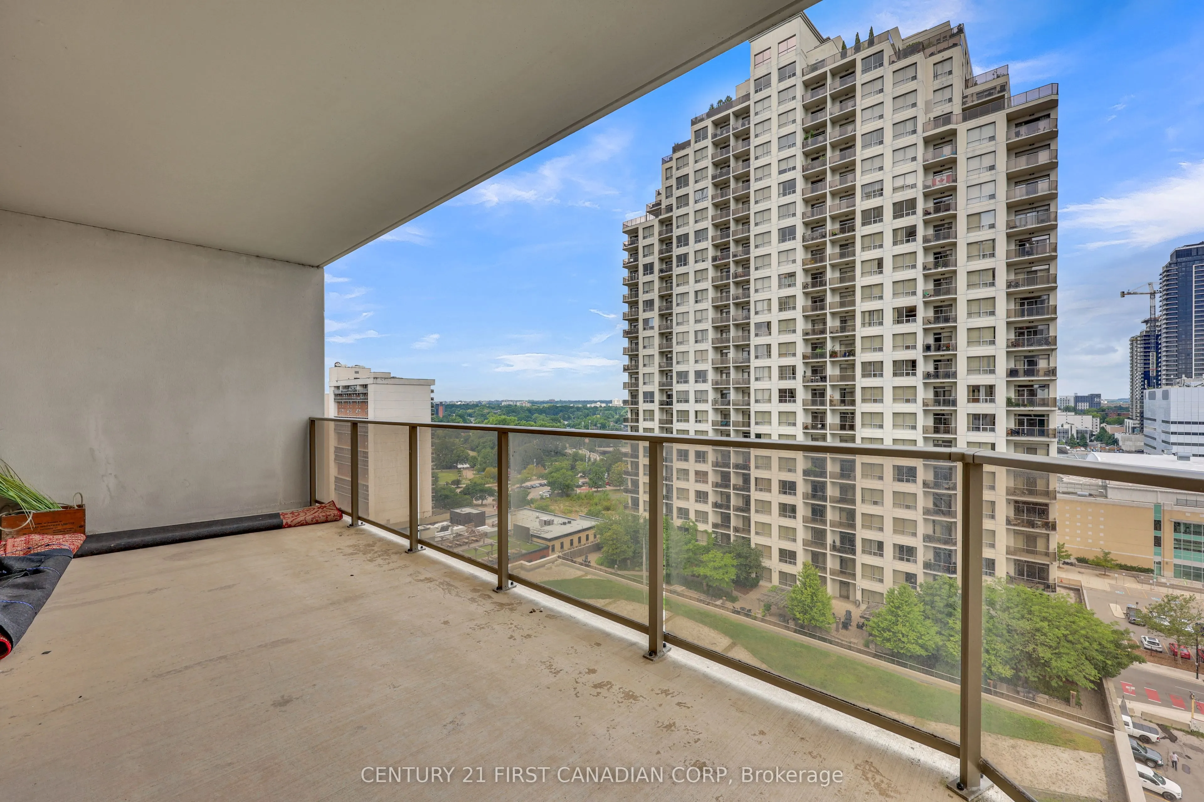 330 Ridout Street N, #1503