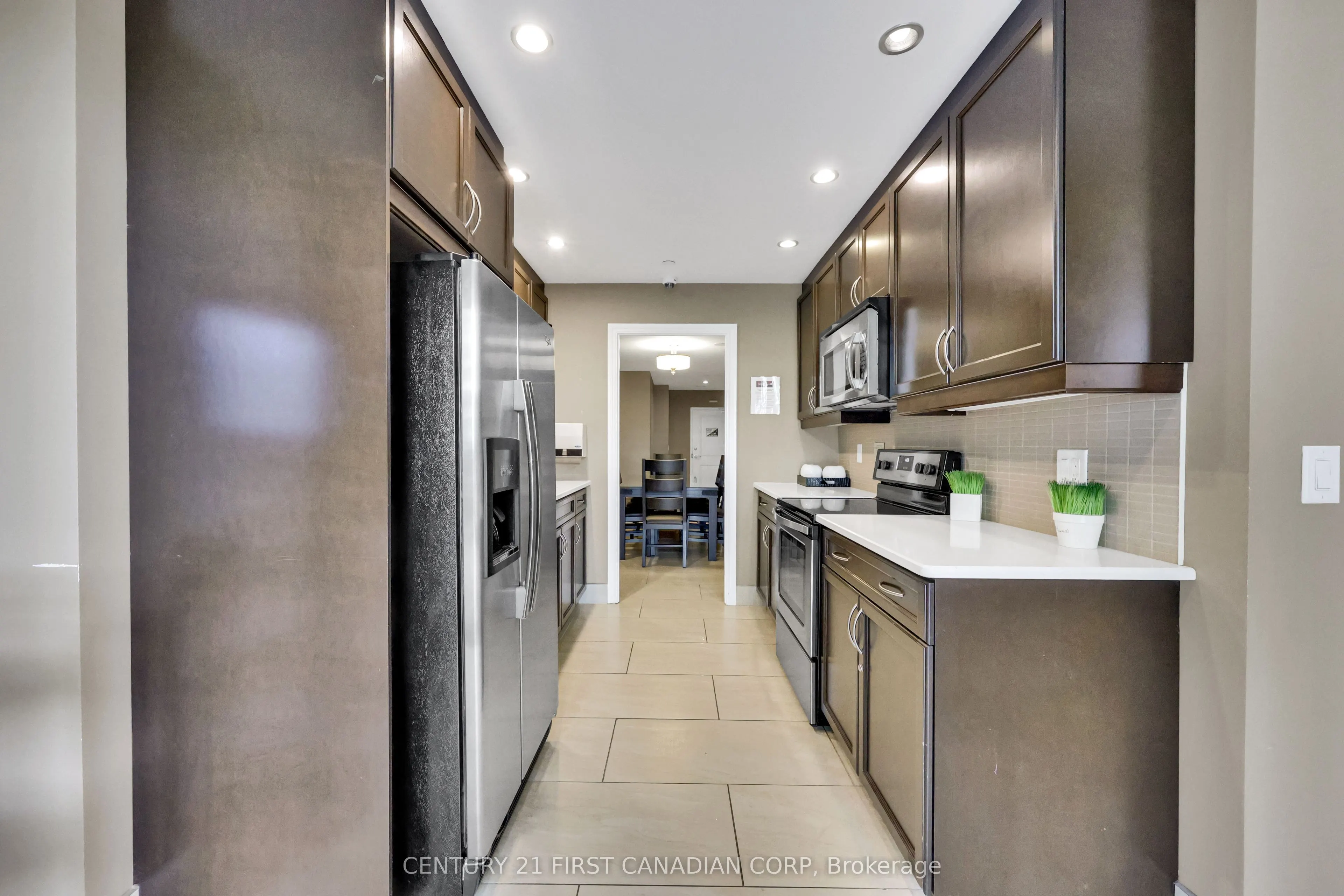 330 Ridout Street N, #1503
