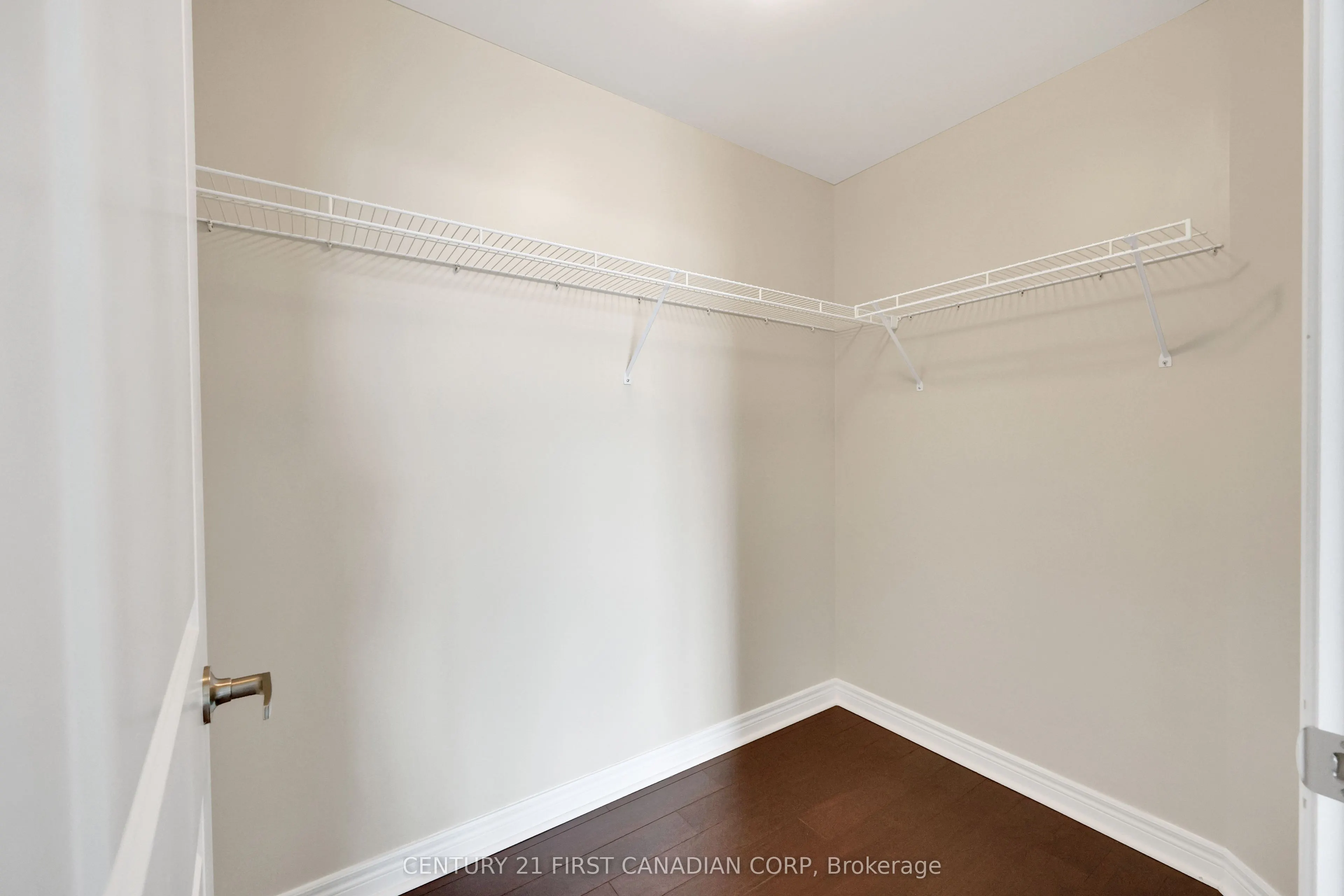 330 Ridout Street N, #1503
