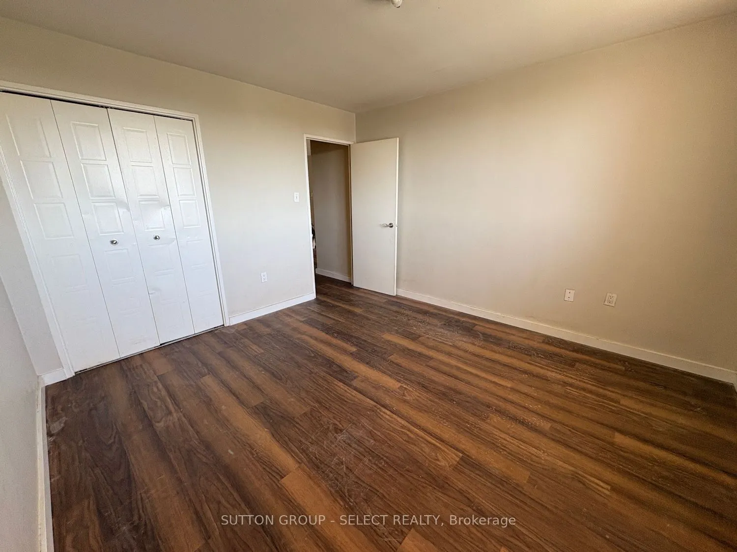 563 Mornington Avenue, #605