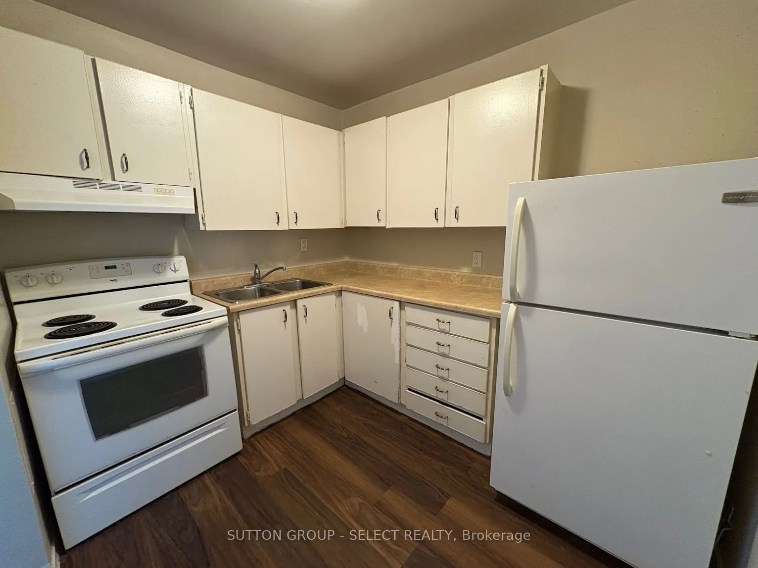 563 Mornington Avenue, #605