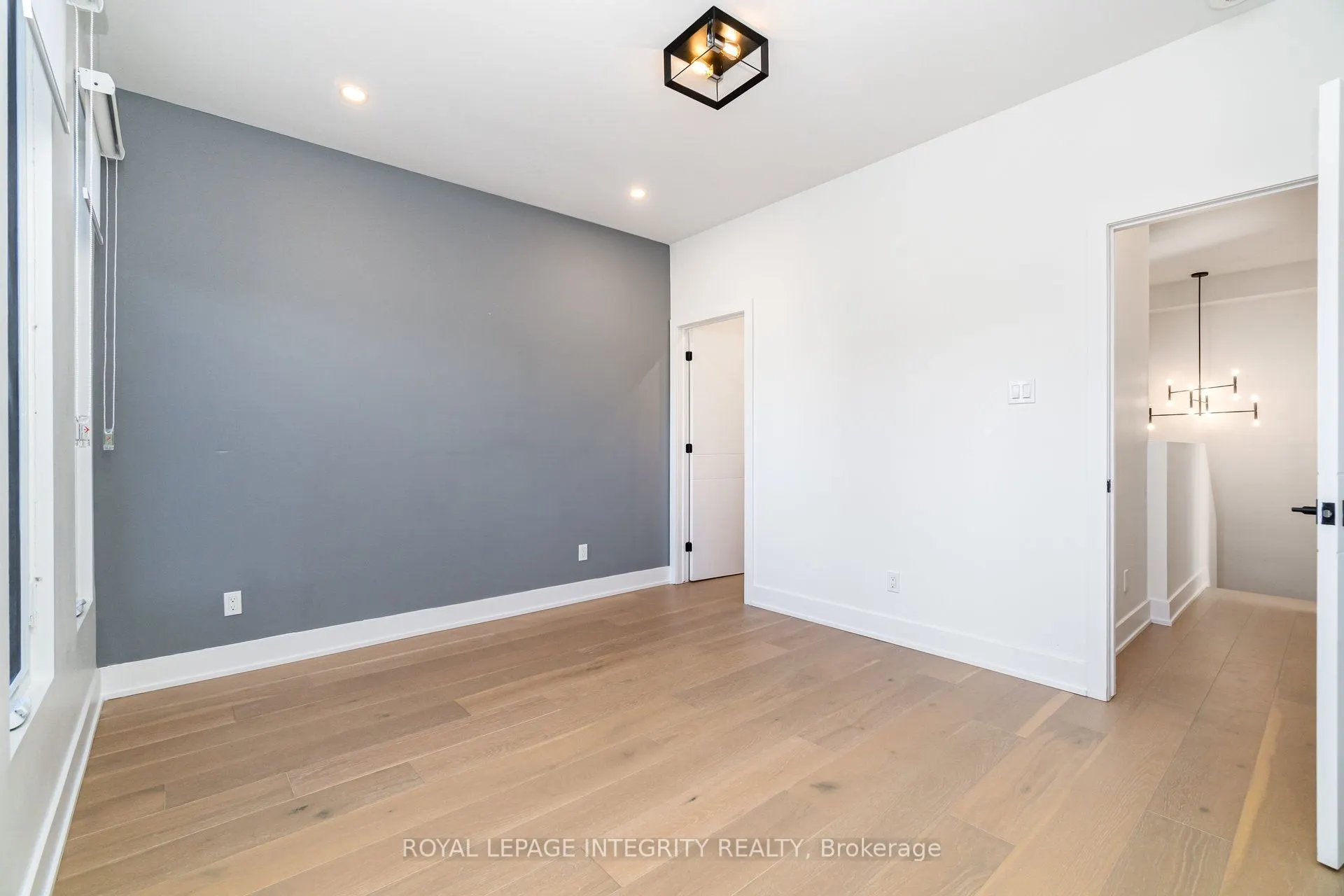 284 Dovercourt Avenue