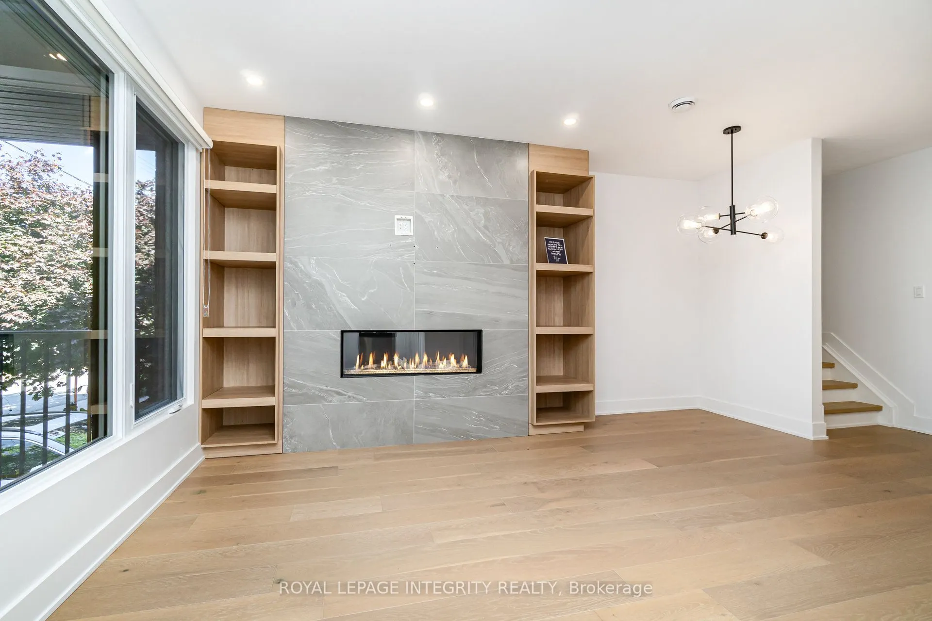 284 Dovercourt Avenue