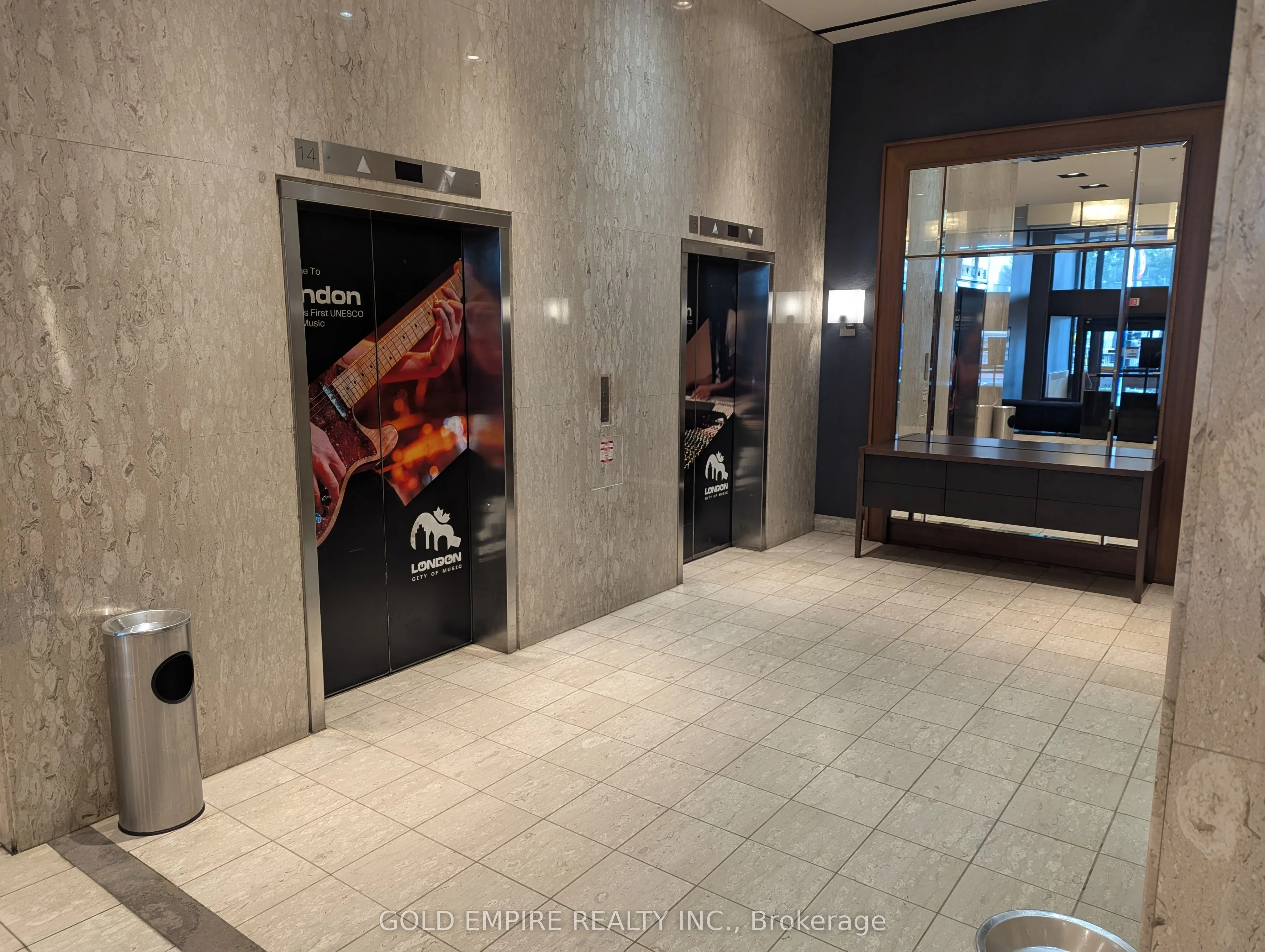 300 King Street, #STUDIO