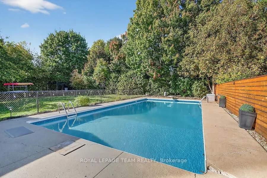 5664 South Island Park Drive