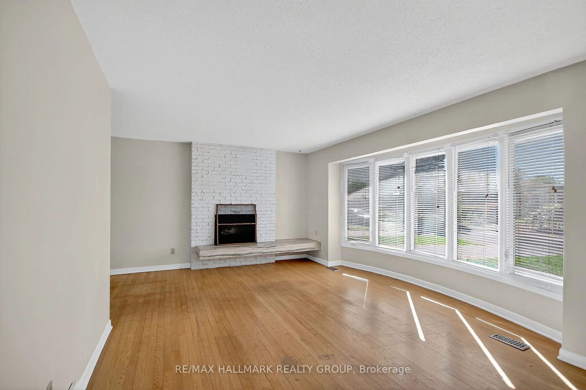 3 Sutton Place