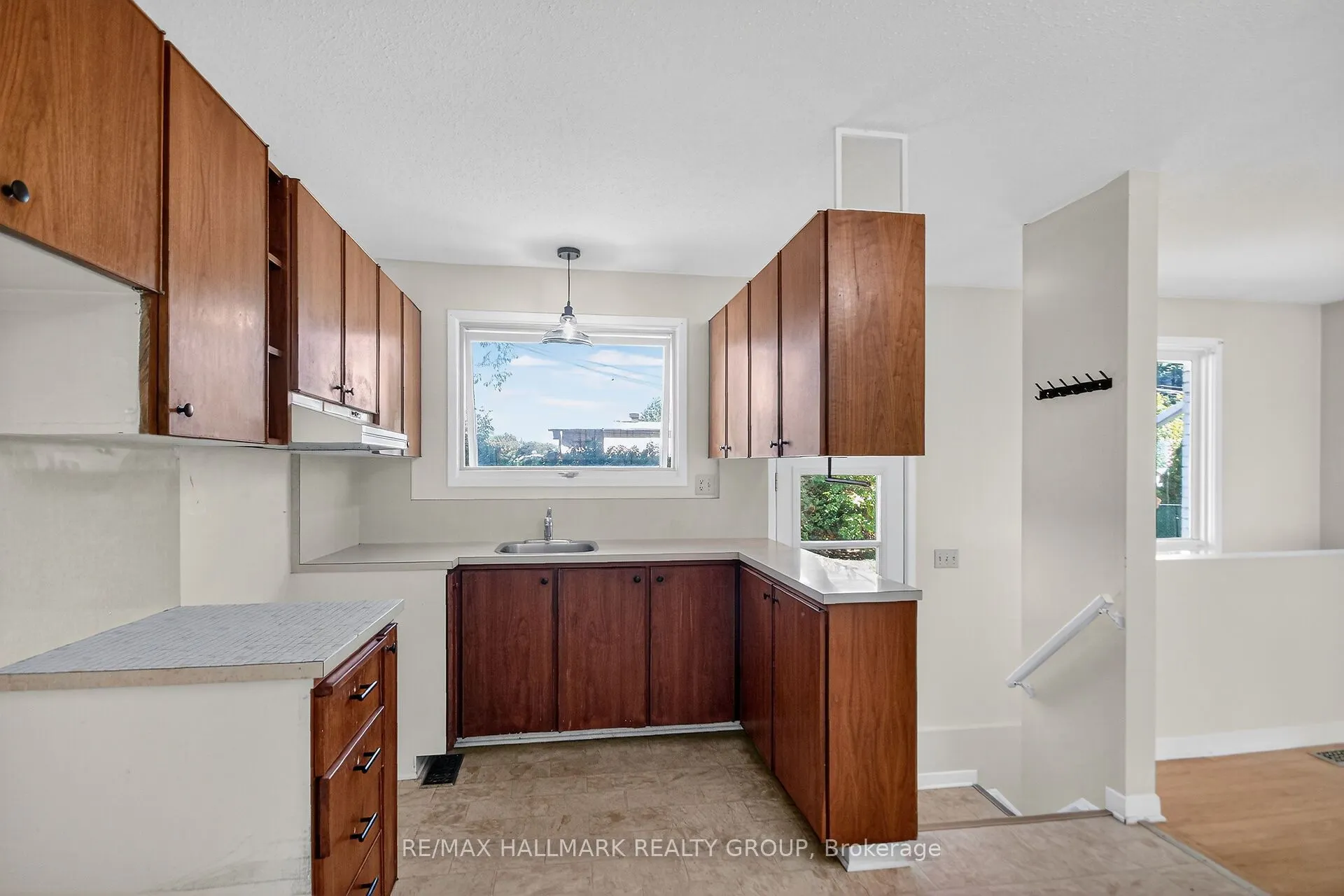 3 Sutton Place