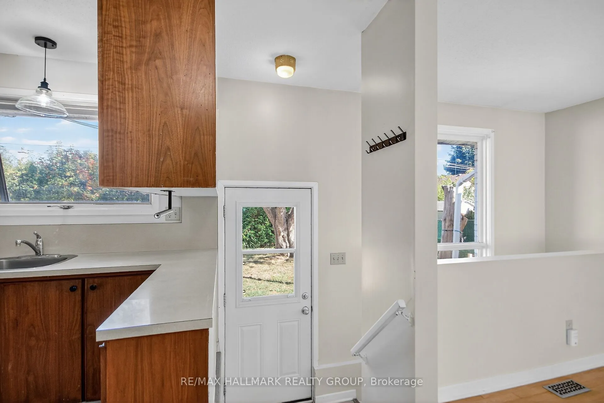 3 Sutton Place