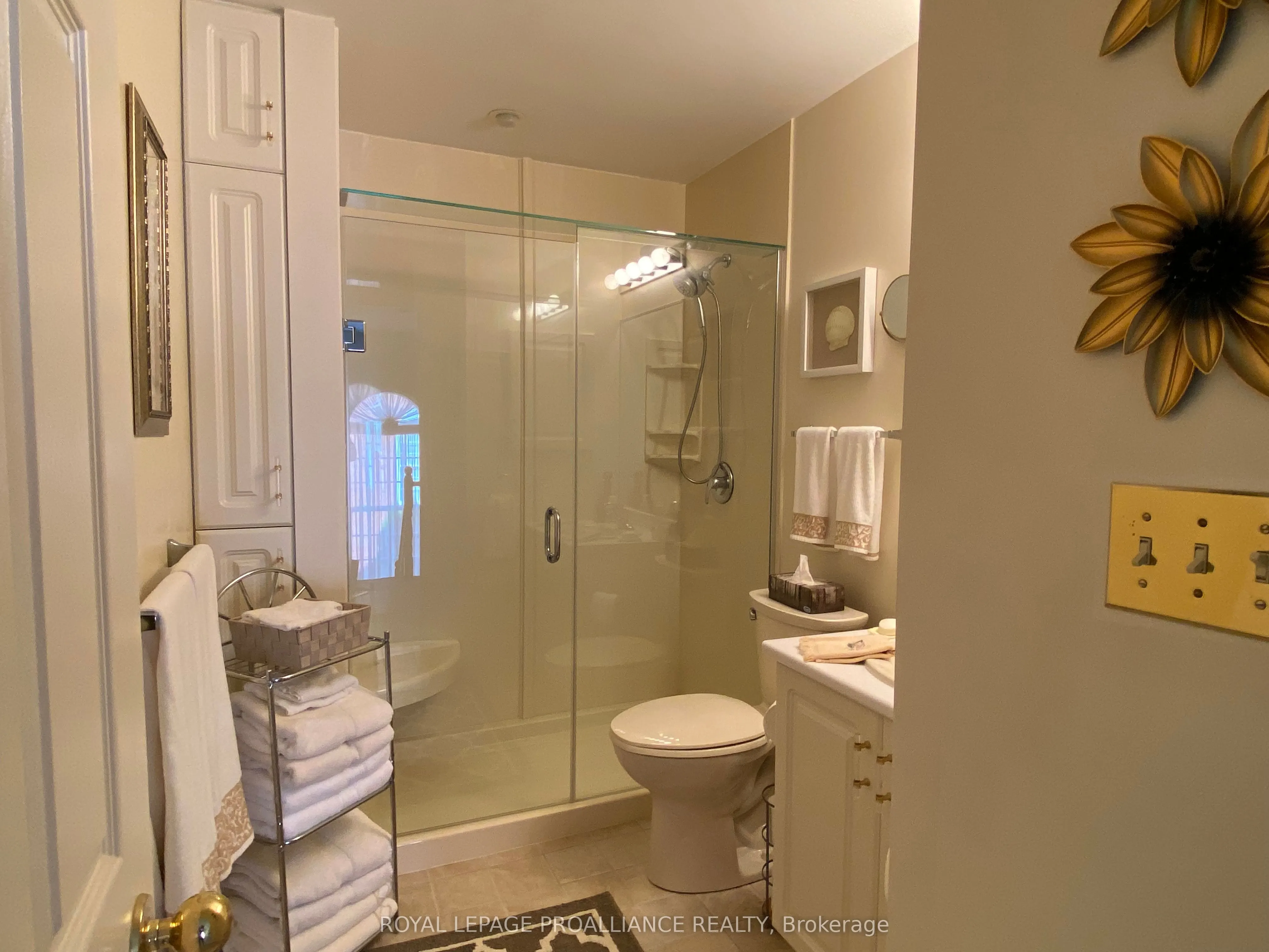 45 Country Club Place, #16