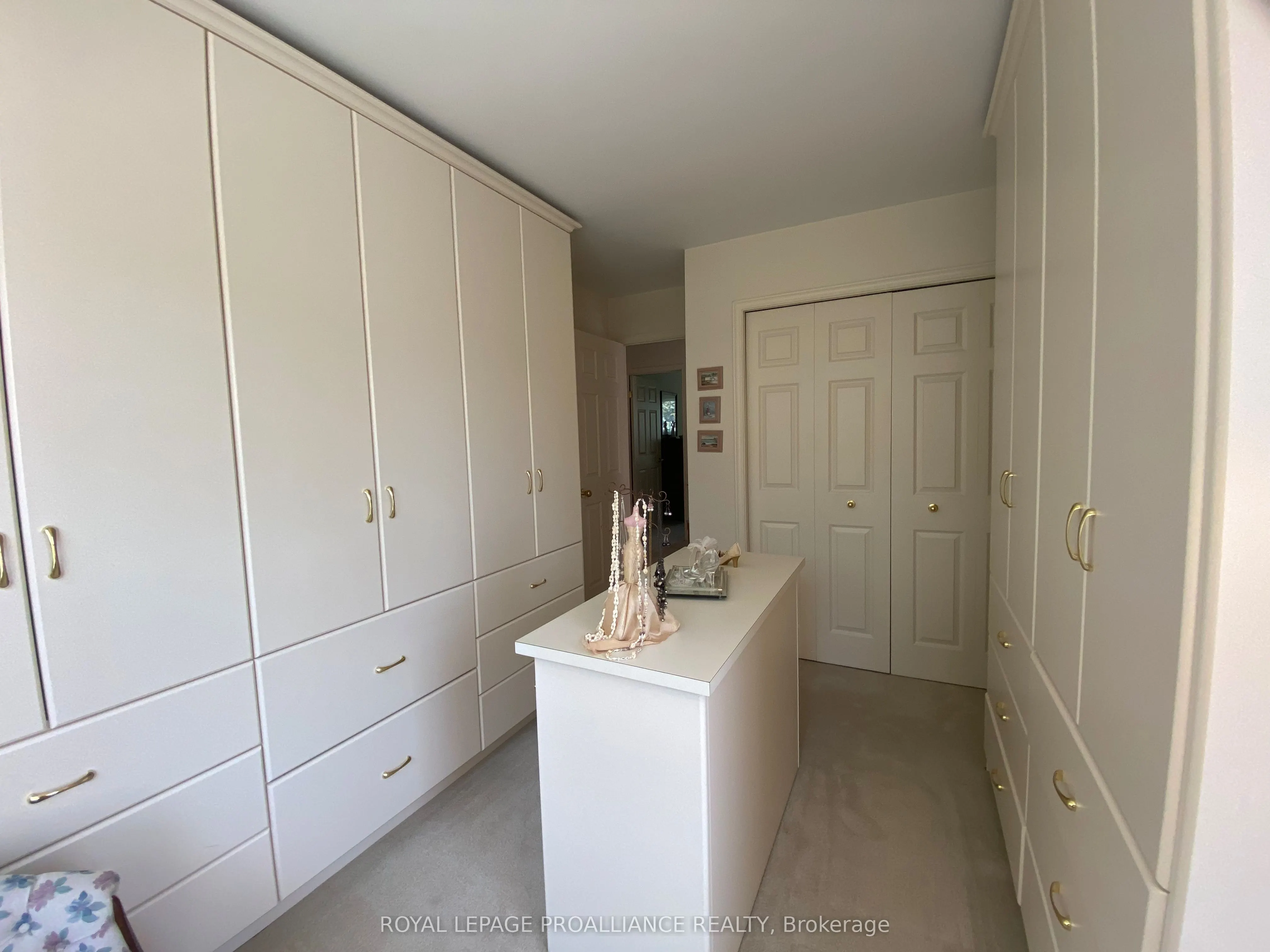 45 Country Club Place, #16