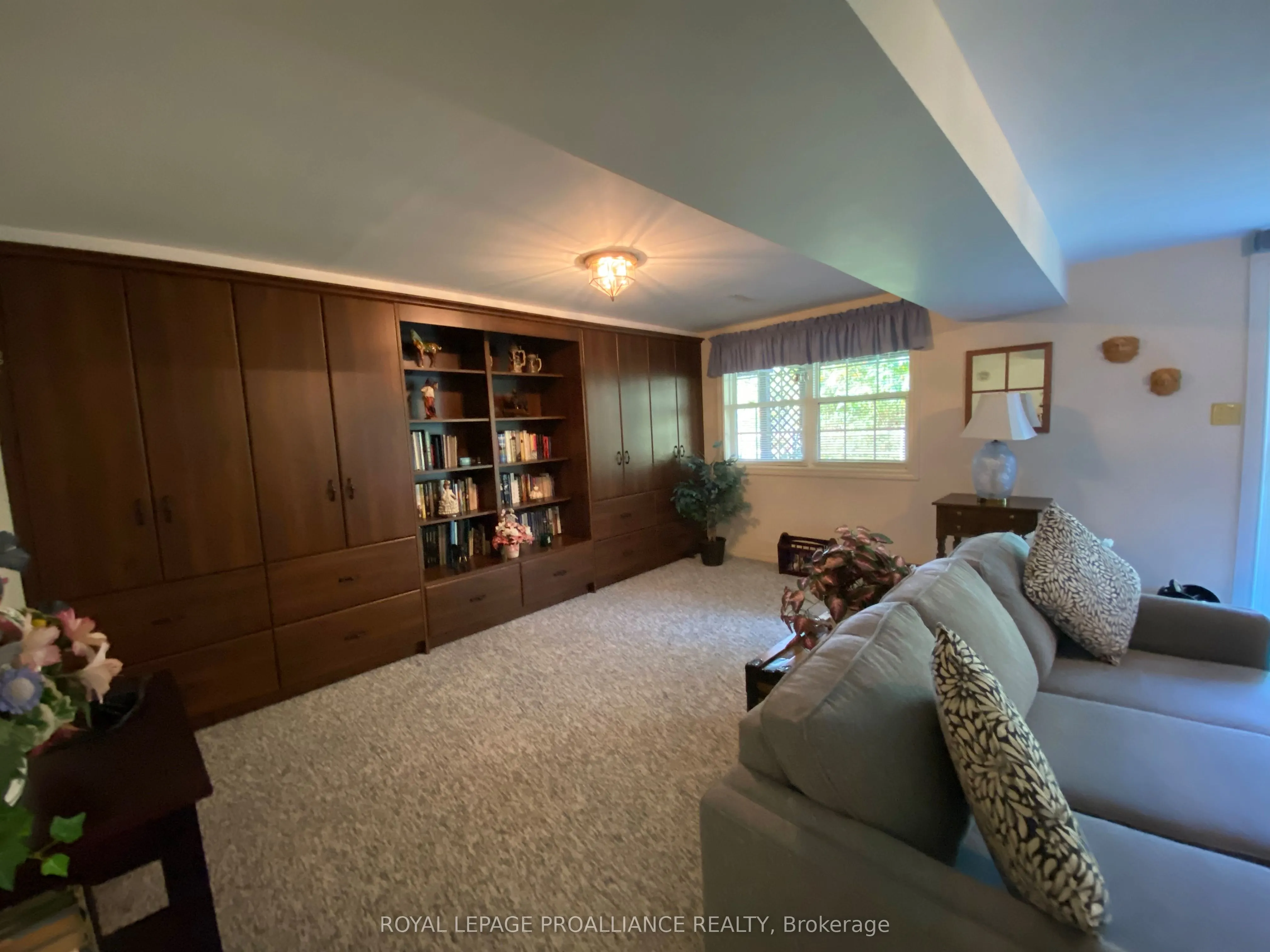 45 Country Club Place, #16