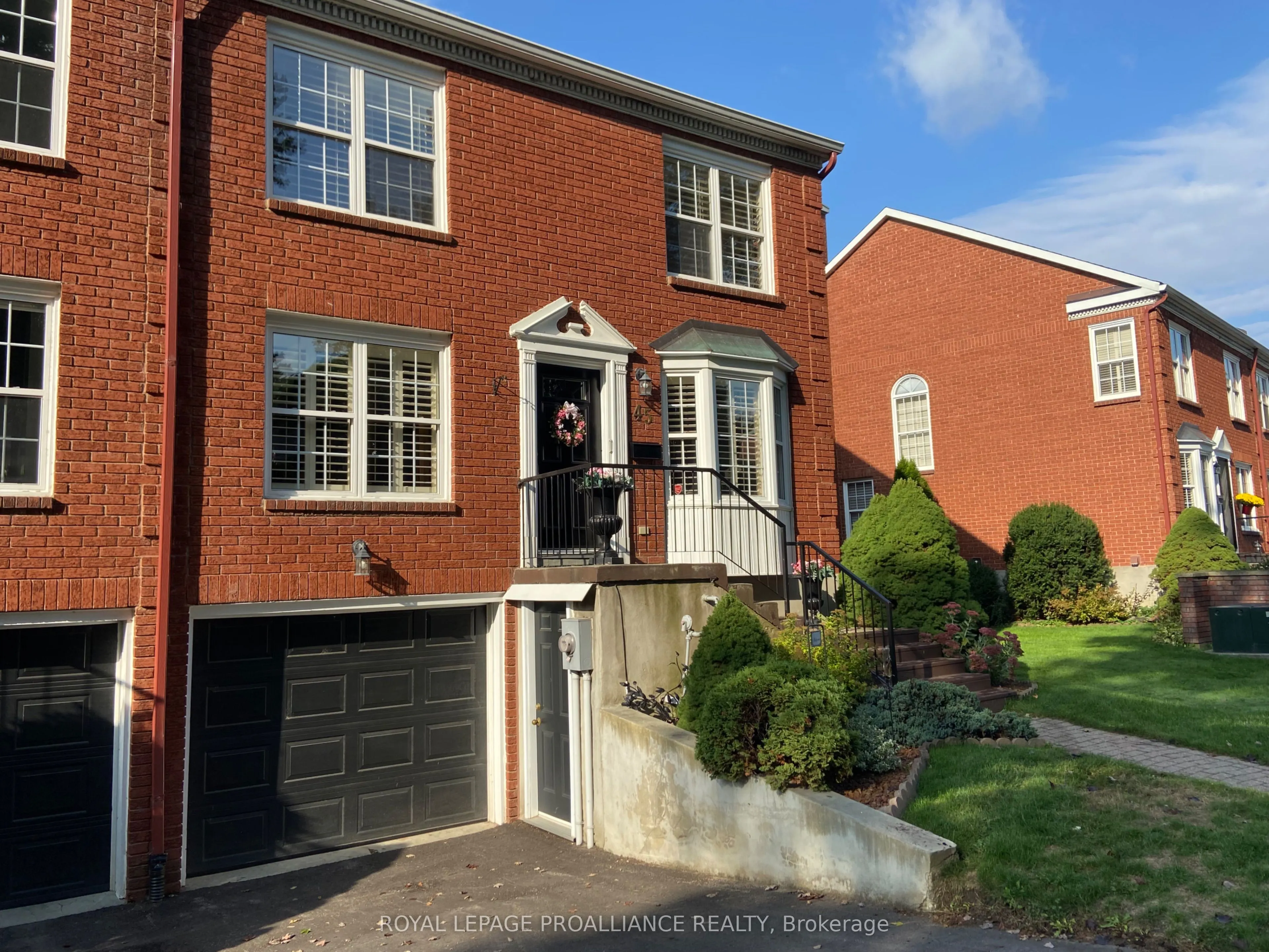 45 Country Club Place, #16