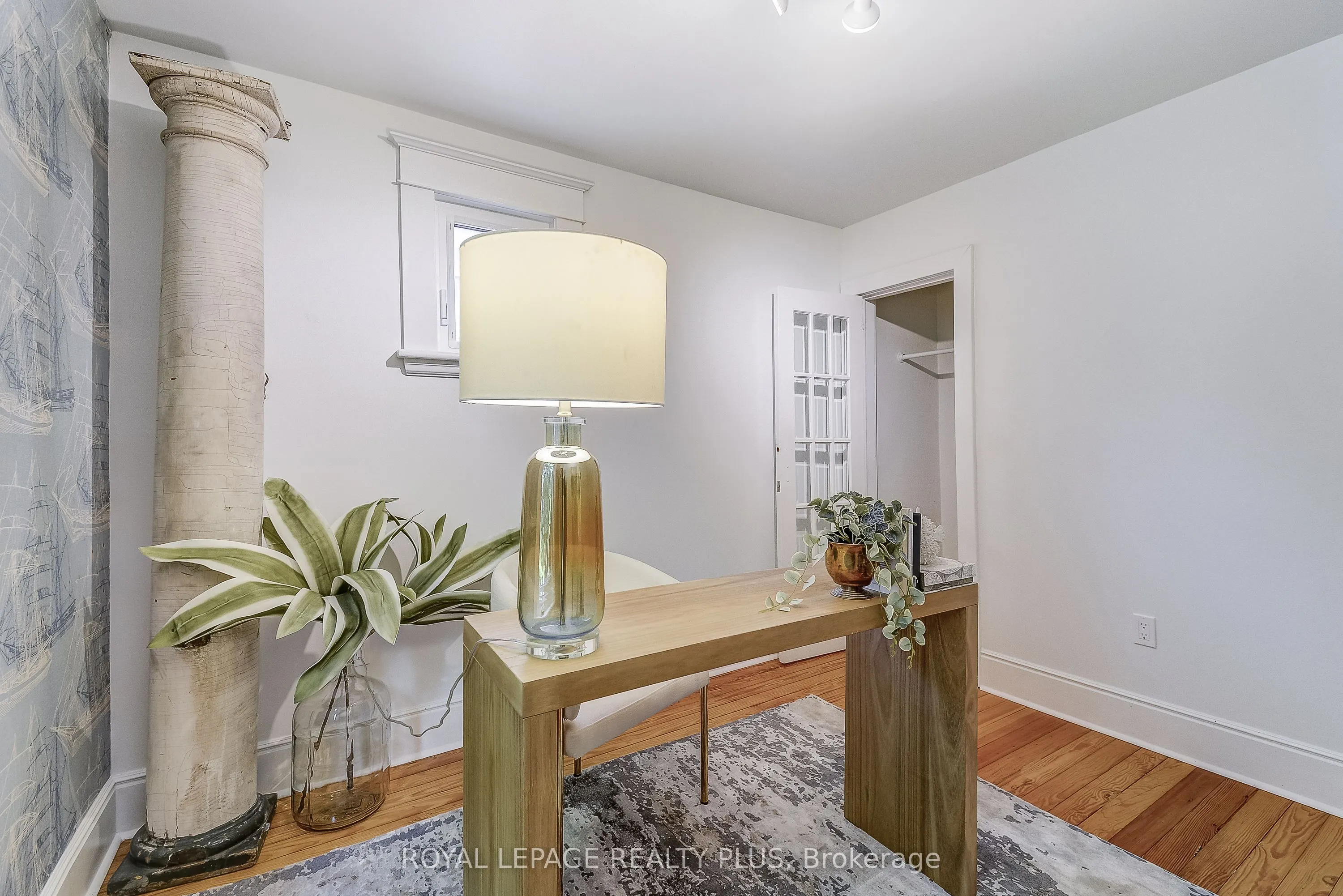 192 Kensington Avenue S