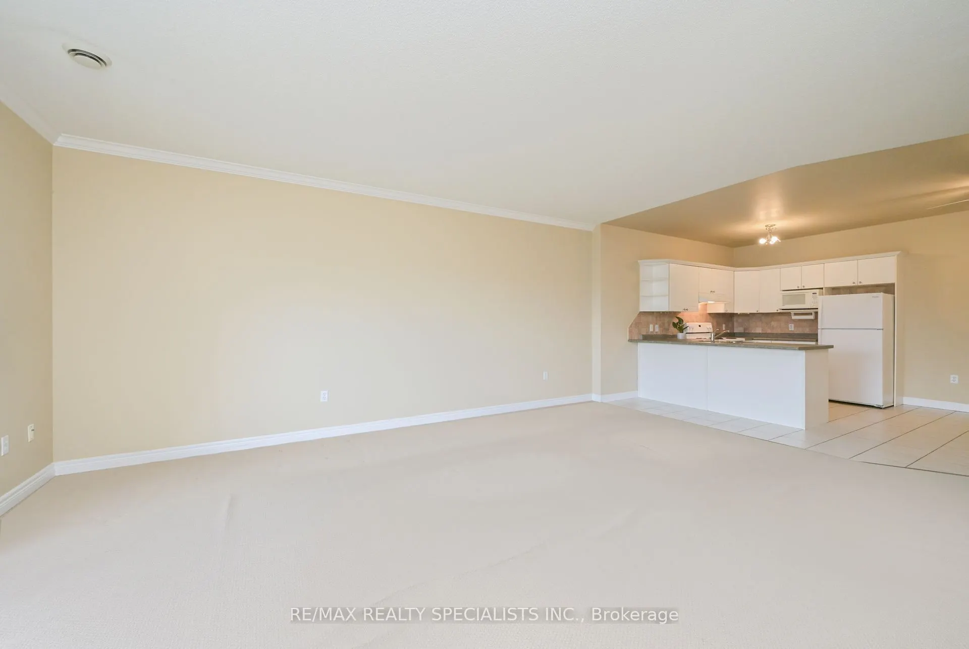 60 Wyndham Street S, #505