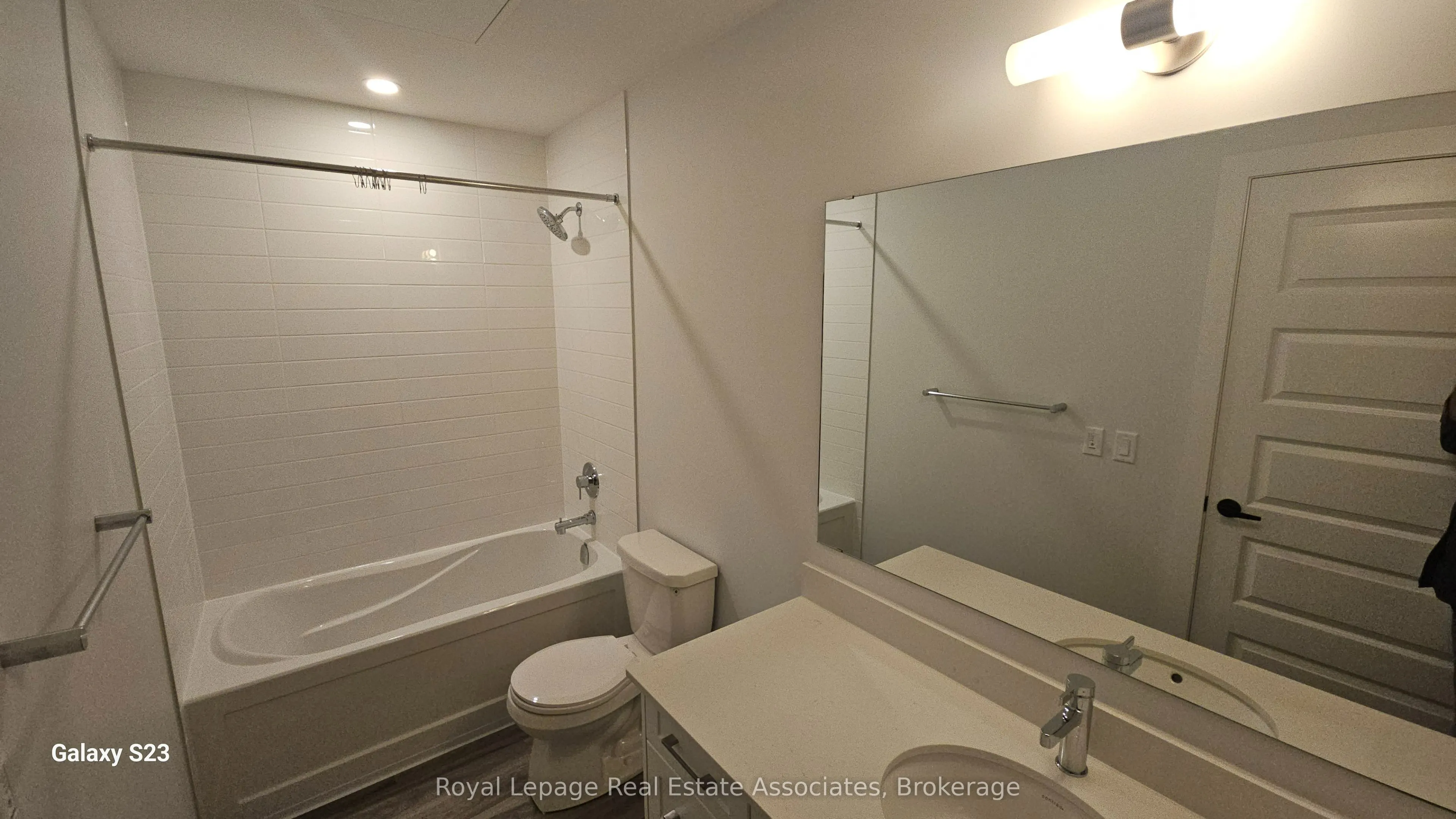 1100 Lackner Place, #104