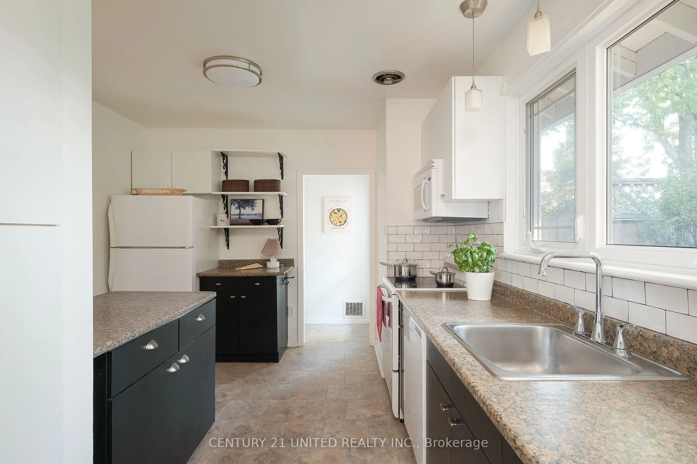 1518 Westbrook Drive