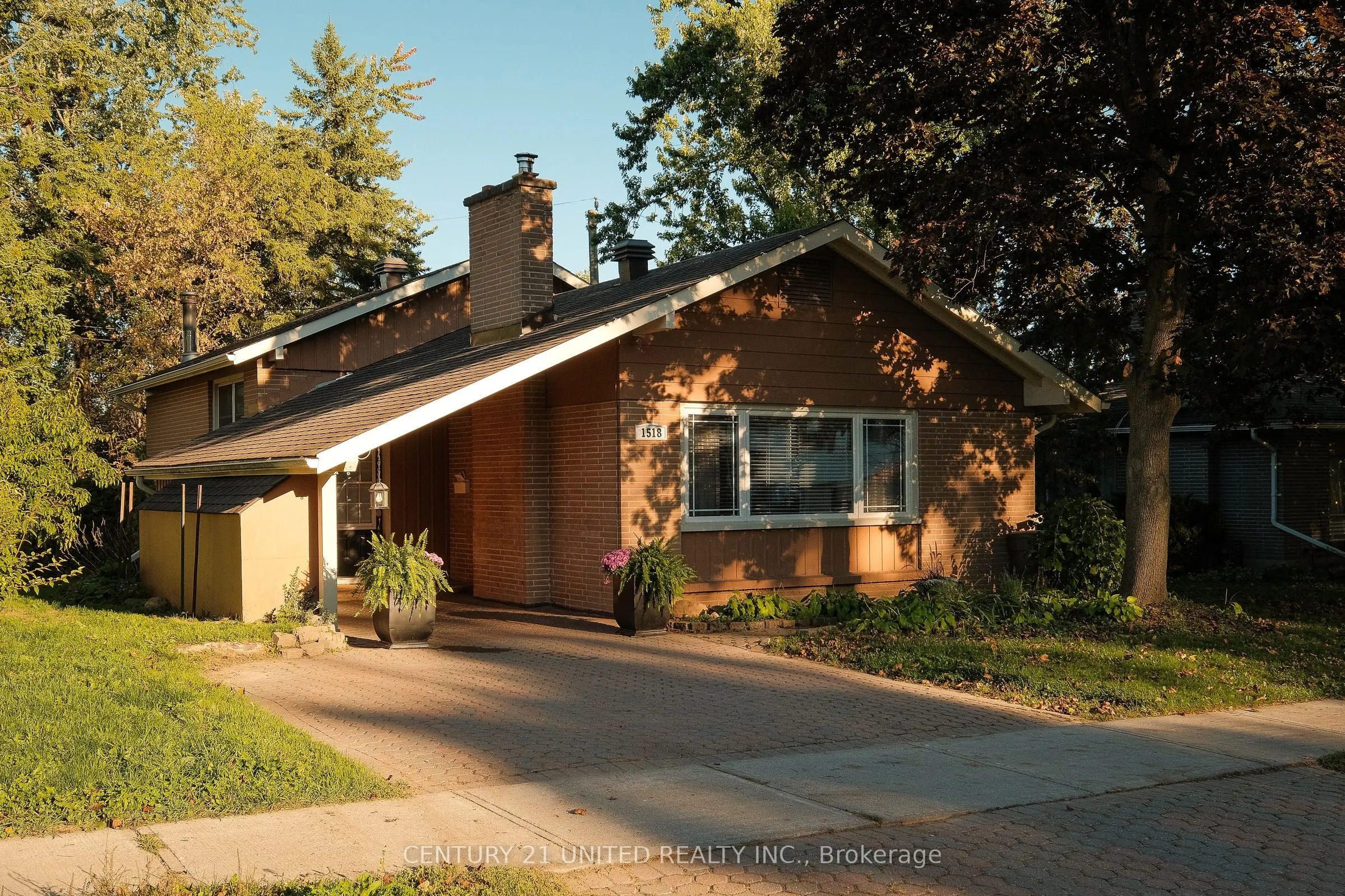1518 Westbrook Drive