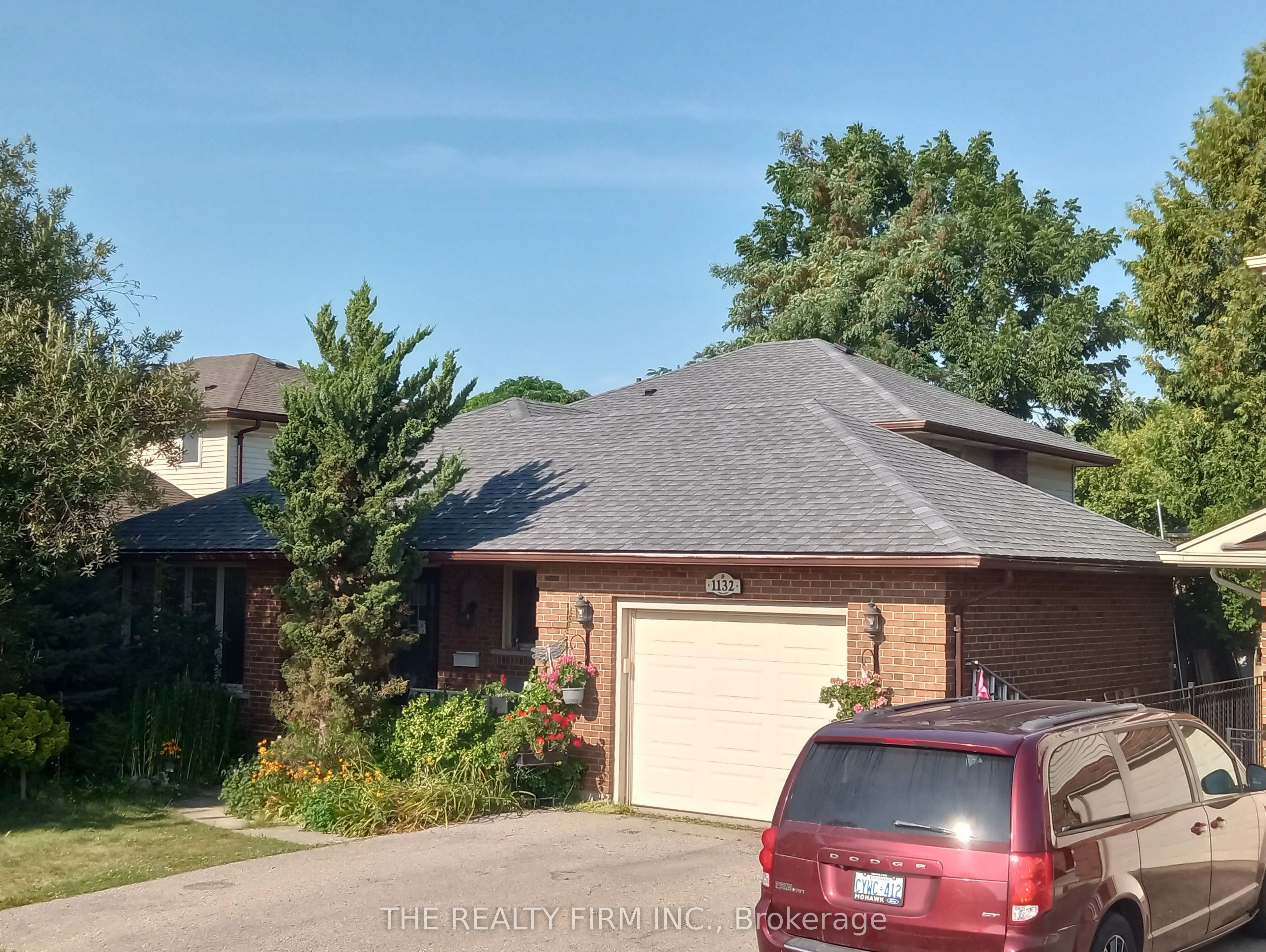 1132 Iroquois Crescent