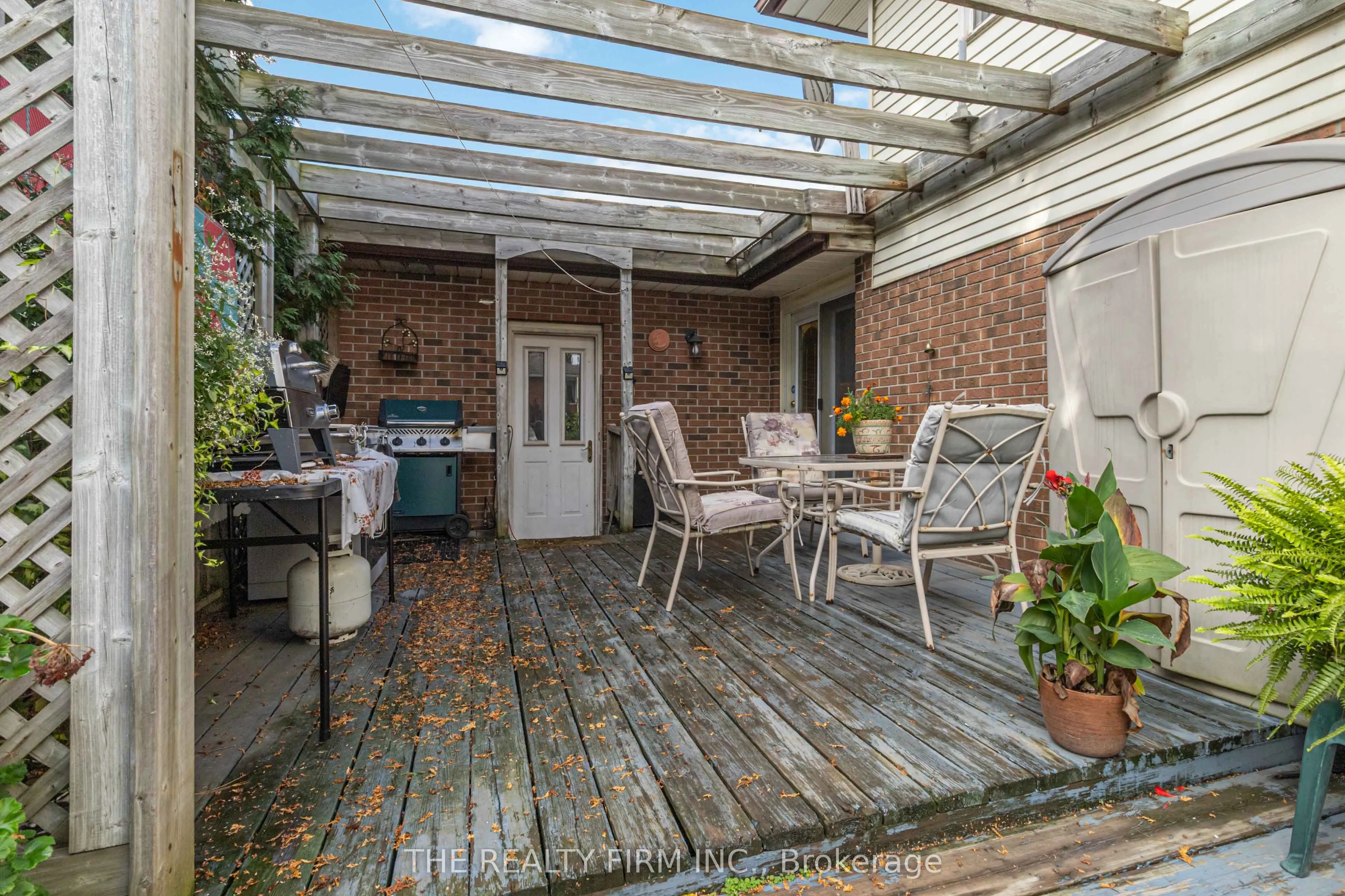 1132 Iroquois Crescent