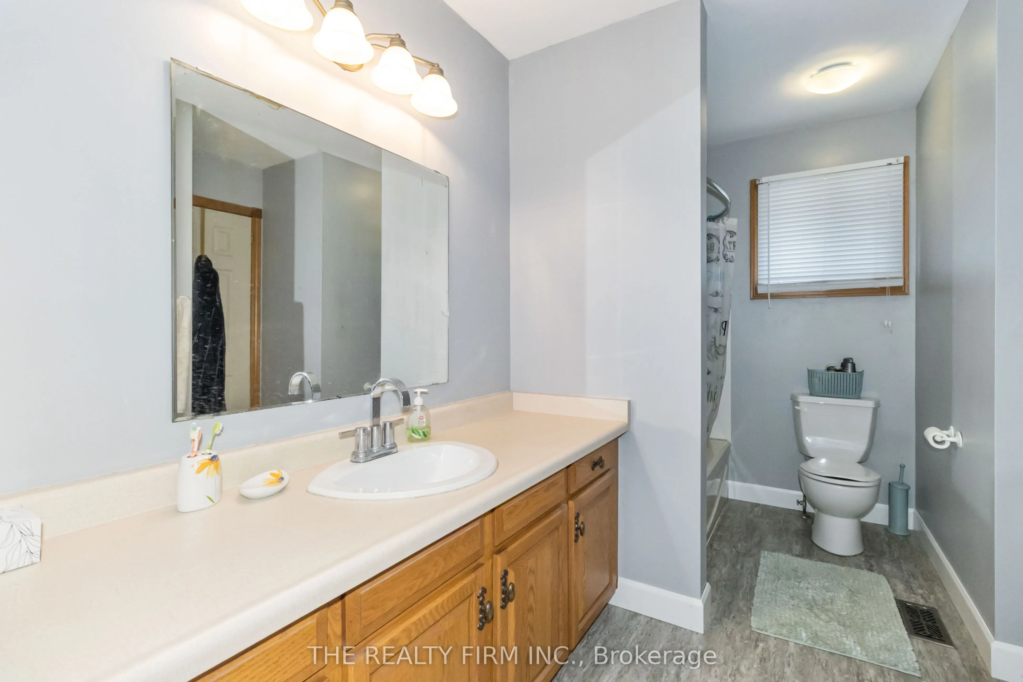 1132 Iroquois Crescent